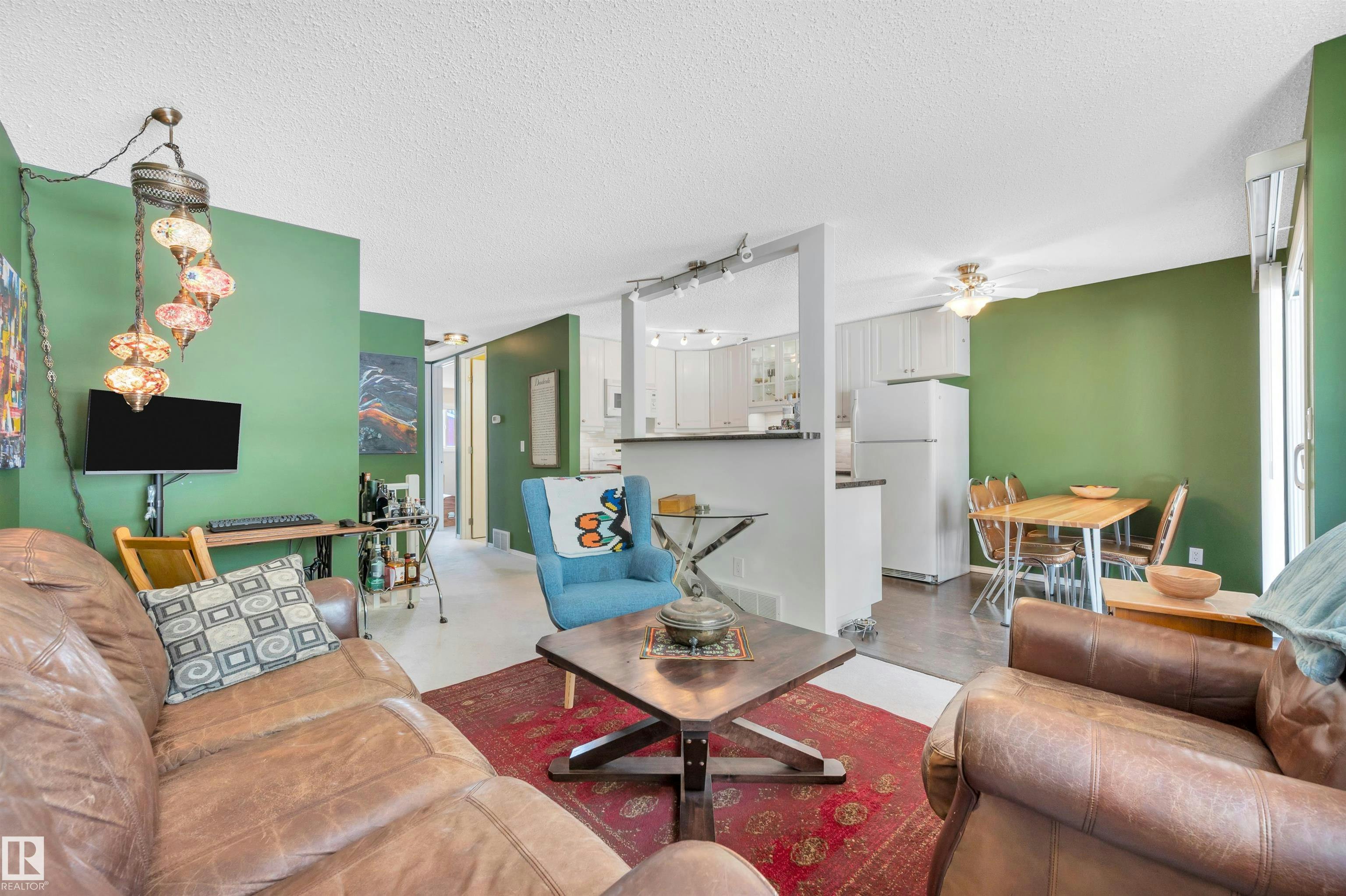 10678 Beaumaris Road, Edmonton, AB, T5X 3N4