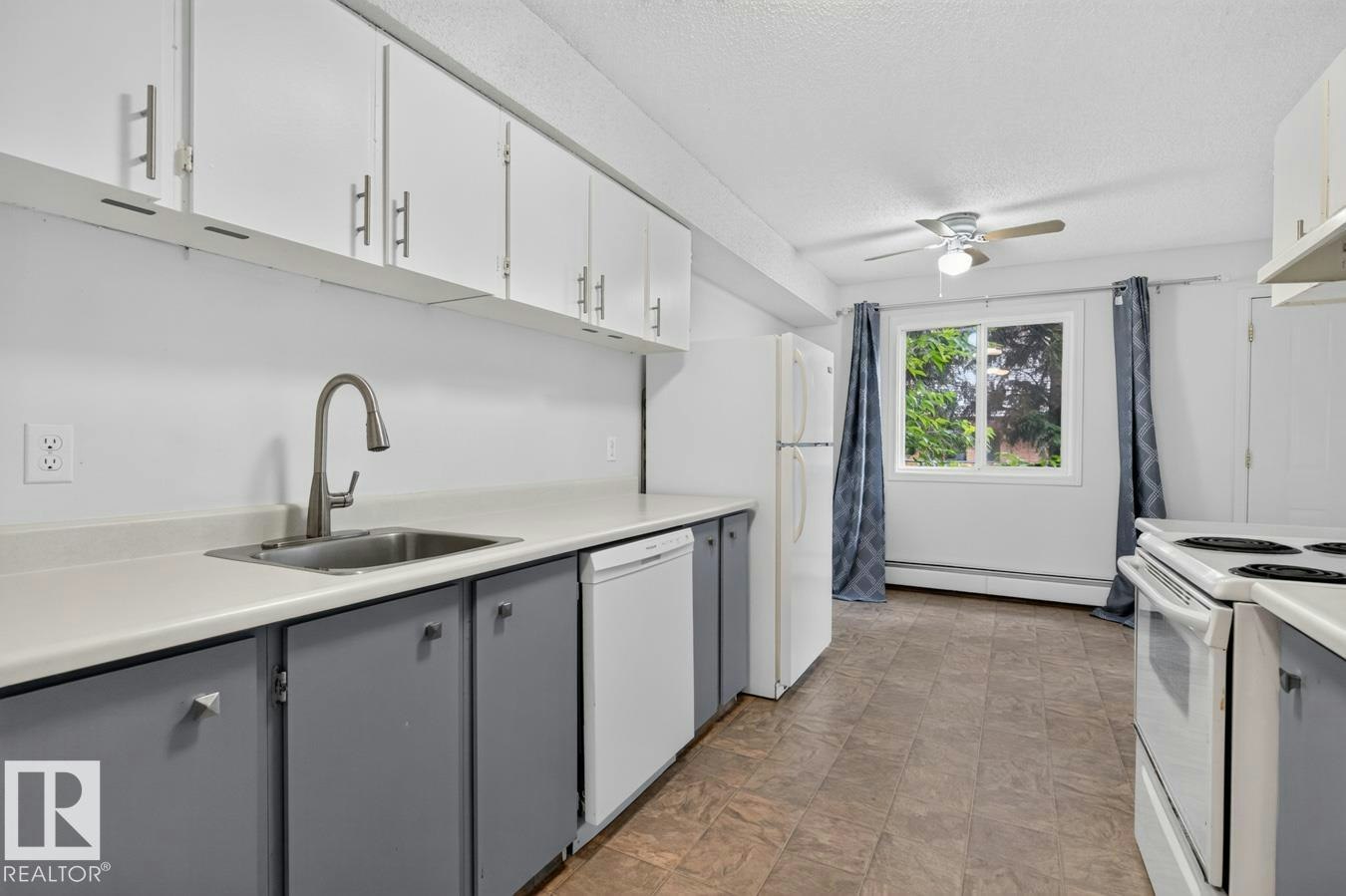 237 Woodvale Road, Edmonton, AB, T6L 1G7