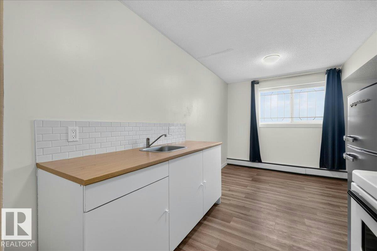 103-10725 111 Street, Edmonton, AB, T5H 3G2 - 29