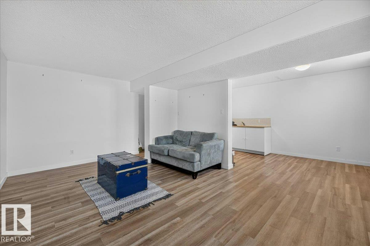 103-10725 111 Street, Edmonton, AB, T5H 3G2 - 20