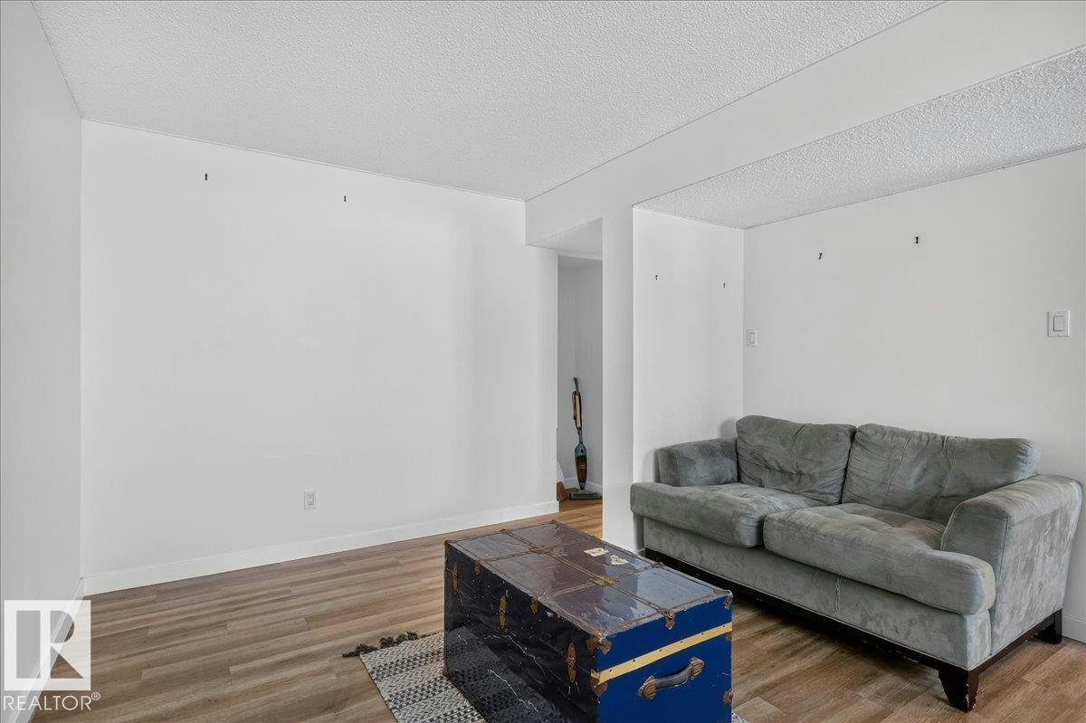 103-10725 111 Street, Edmonton, AB, T5H 3G2 - 21
