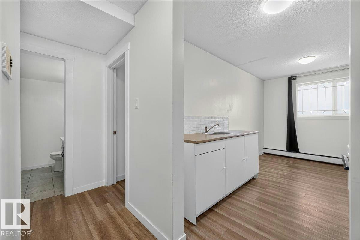 103-10725 111 Street, Edmonton, AB, T5H 3G2 - 16