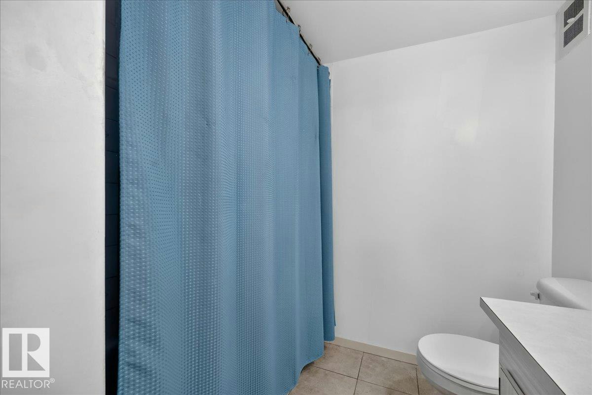 103-10725 111 Street, Edmonton, AB, T5H 3G2 - 37
