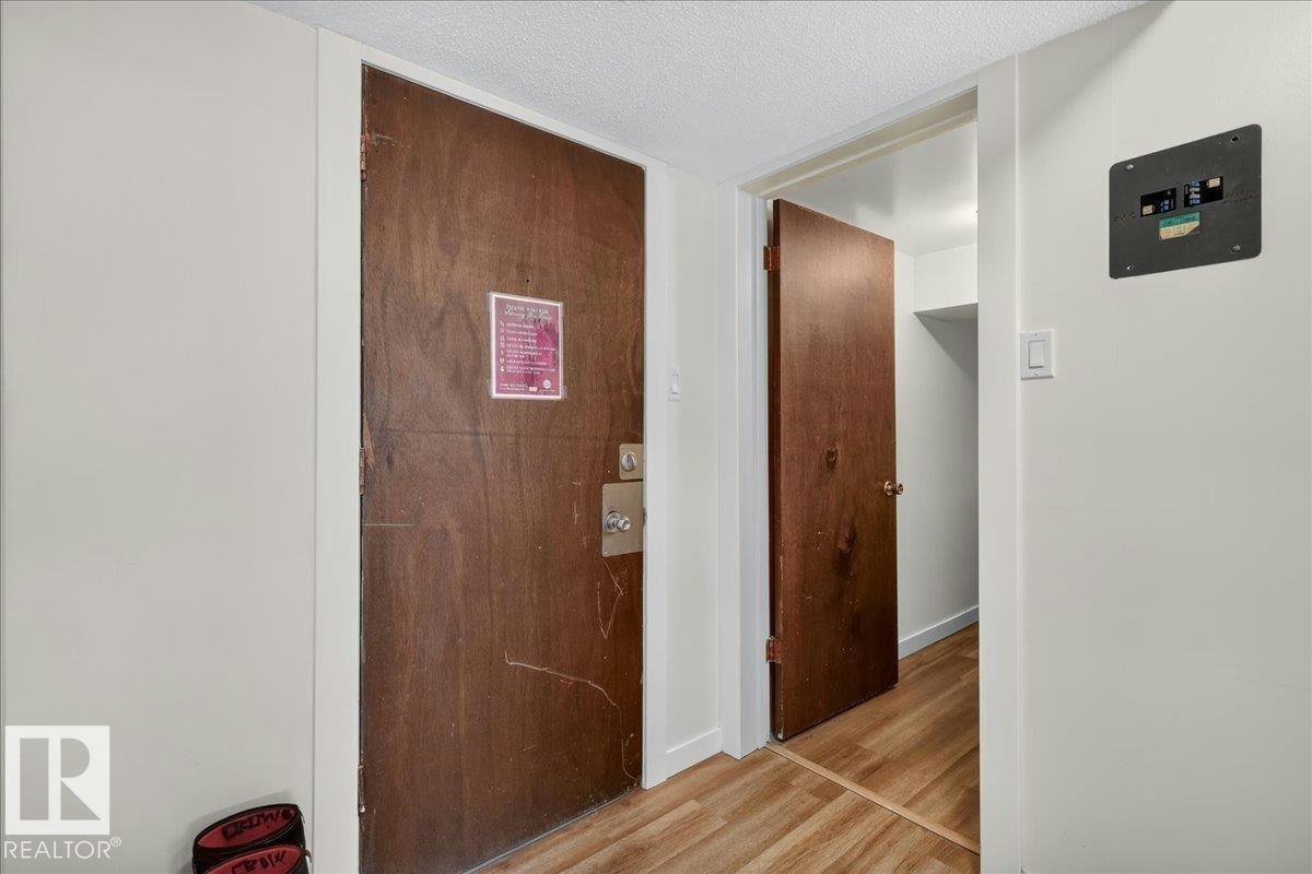 103-10725 111 Street, Edmonton, AB, T5H 3G2 - 11