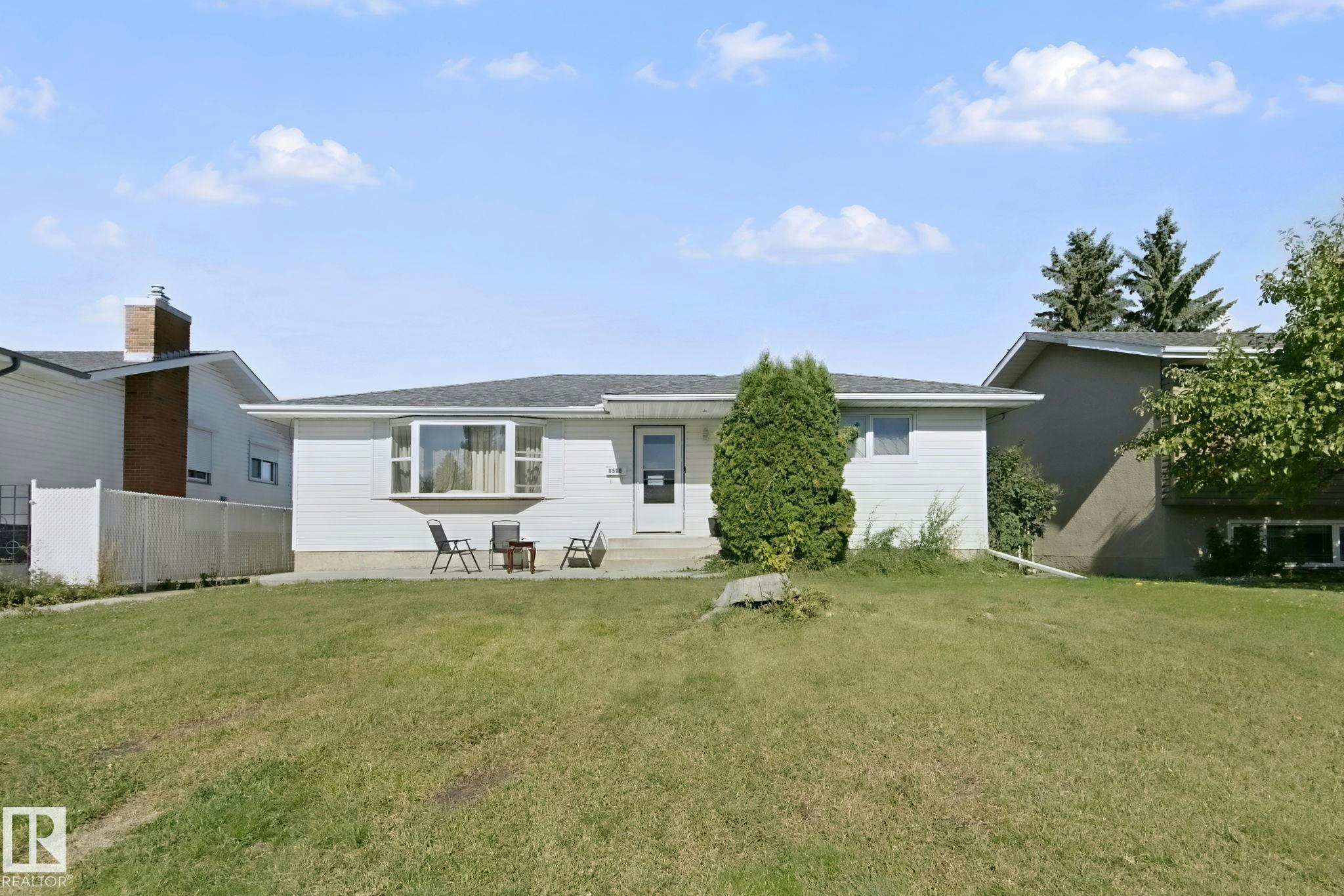 8508 149a Avenue, Edmonton, AB, T5E 2Z2