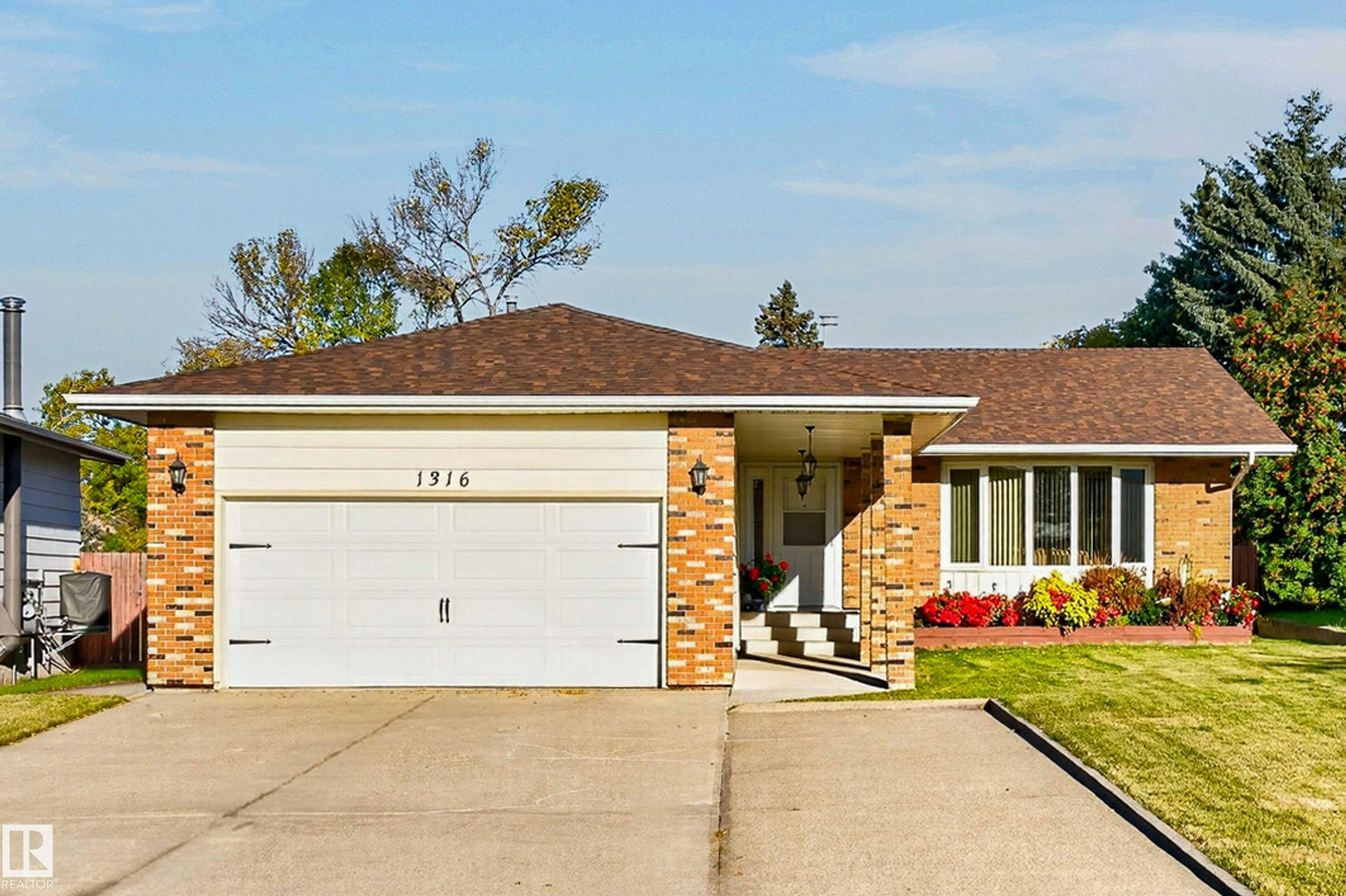 1316 85 Street, Edmonton, AB, T6K 1X8