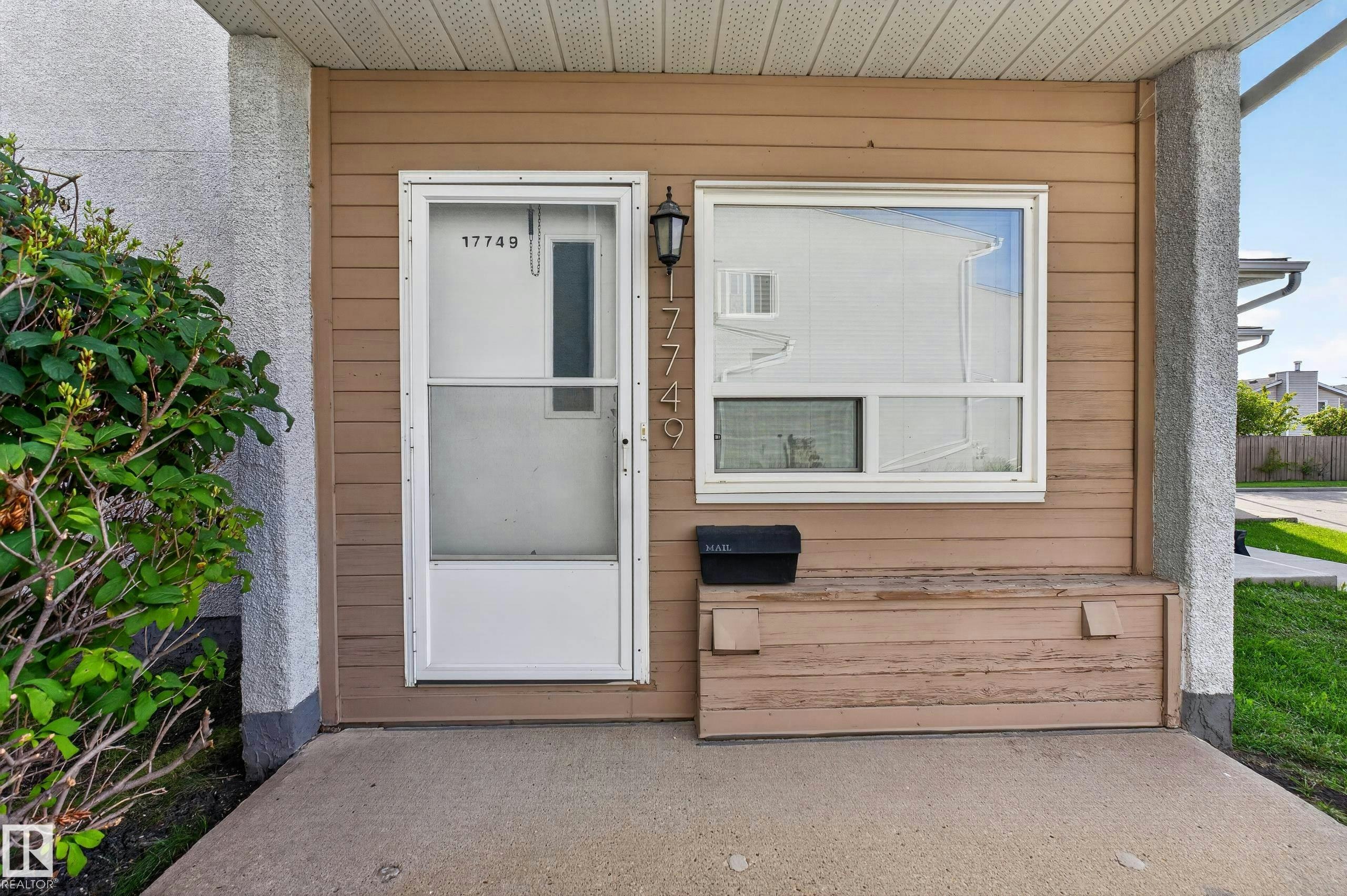 17749 95 Street, Edmonton, AB, T5Z 2E2