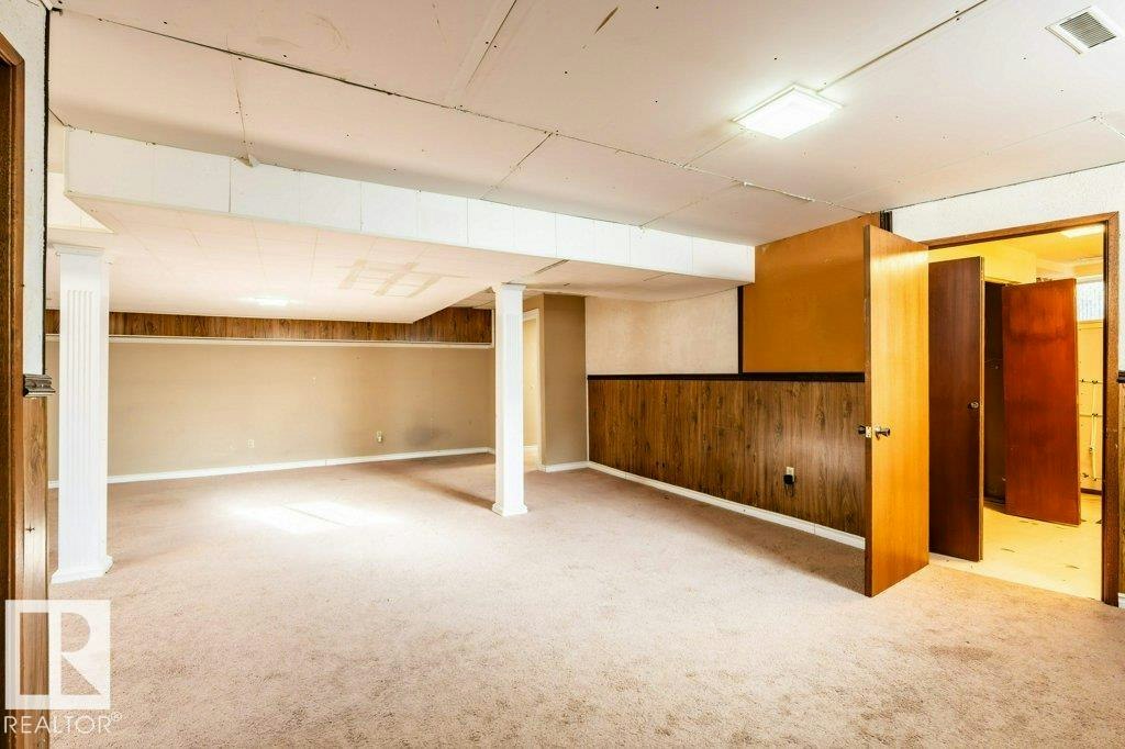1139 Lakewood Road N, Edmonton, AB, T6K 3A9 - 48