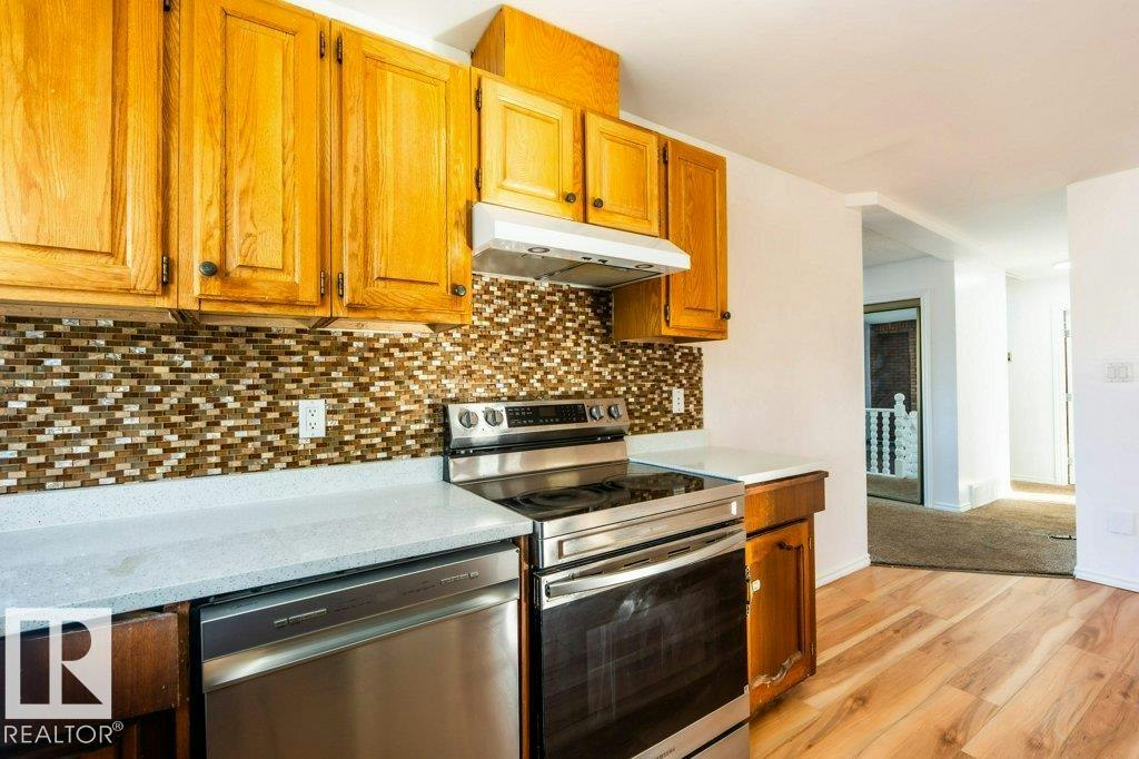 1139 Lakewood Road N, Edmonton, AB, T6K 3A9 - 33