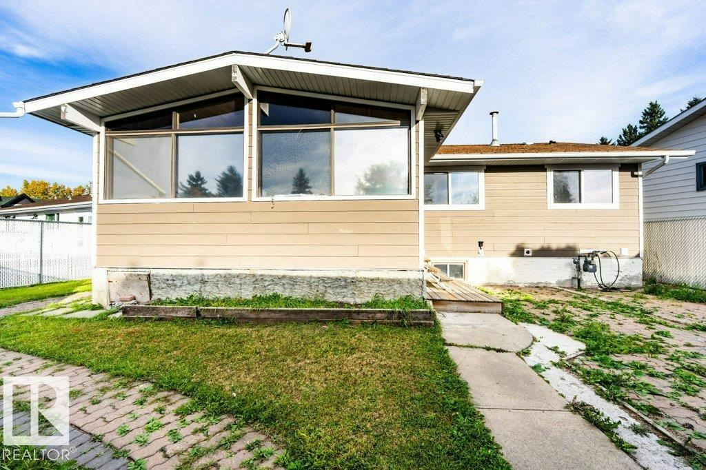 1139 Lakewood Road N, Edmonton, AB, T6K 3A9 - 63
