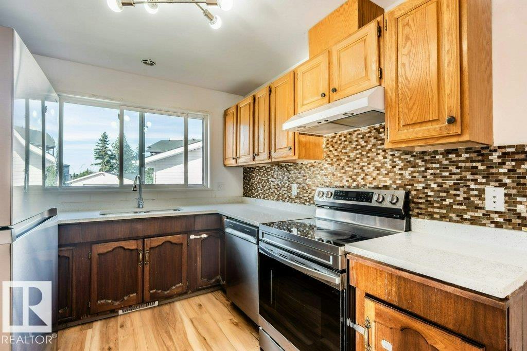 1139 Lakewood Road N, Edmonton, AB, T6K 3A9 - 31