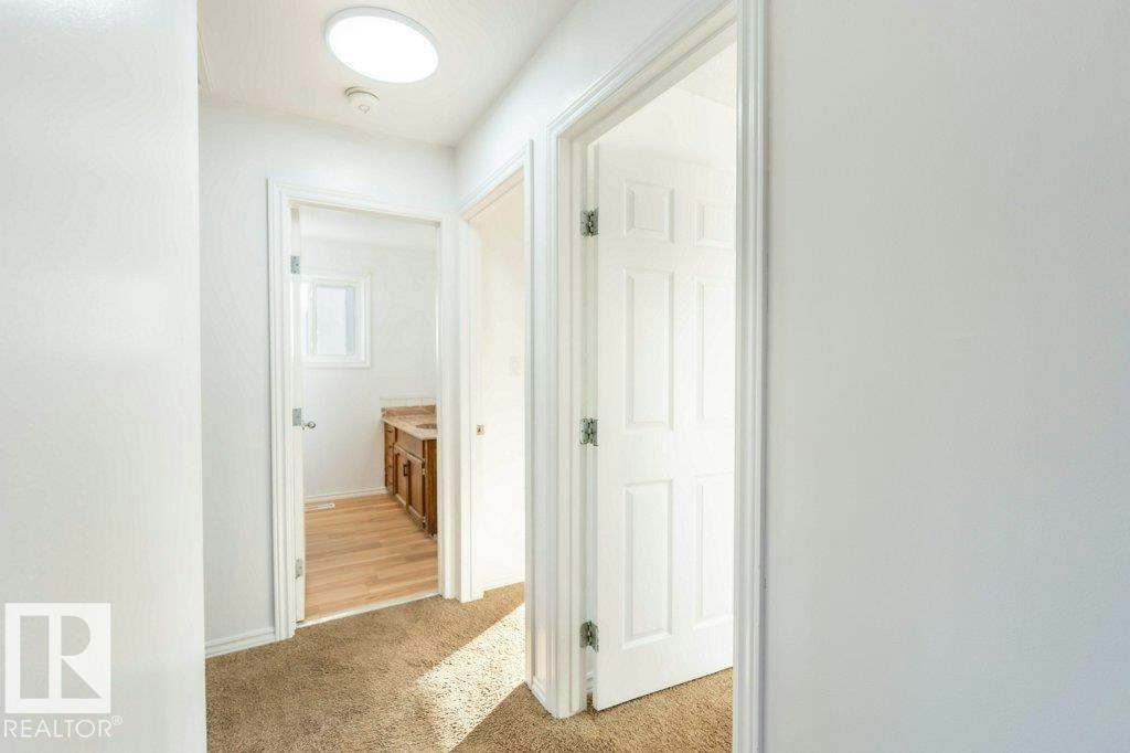 1139 Lakewood Road N, Edmonton, AB, T6K 3A9 - 25