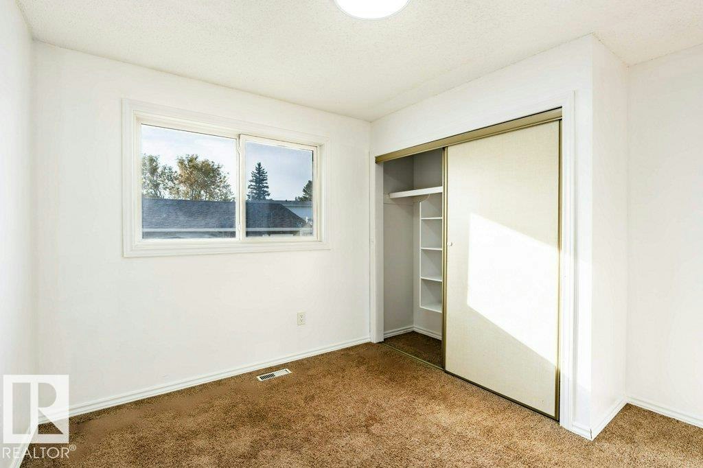 1139 Lakewood Road N, Edmonton, AB, T6K 3A9 - 23