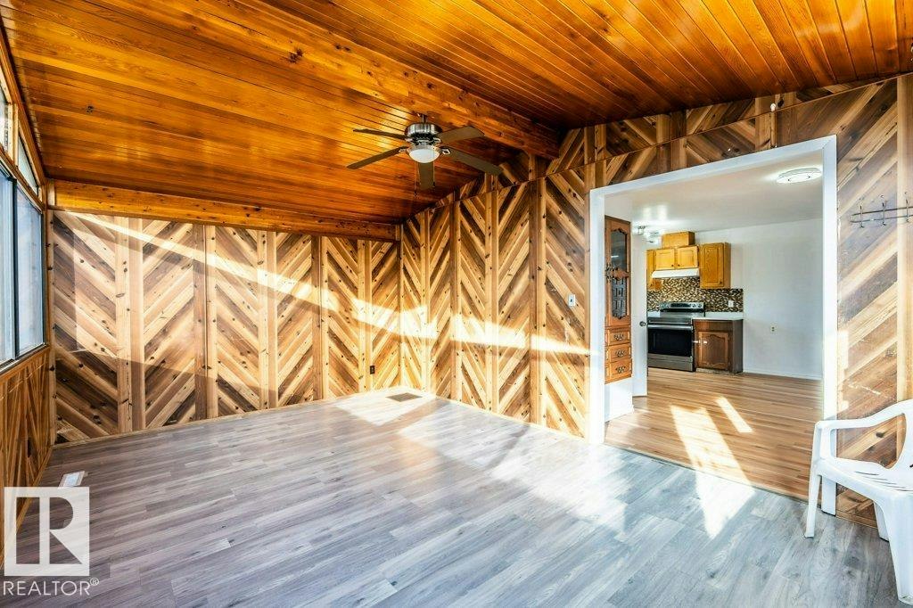 1139 Lakewood Road N, Edmonton, AB, T6K 3A9 - 40