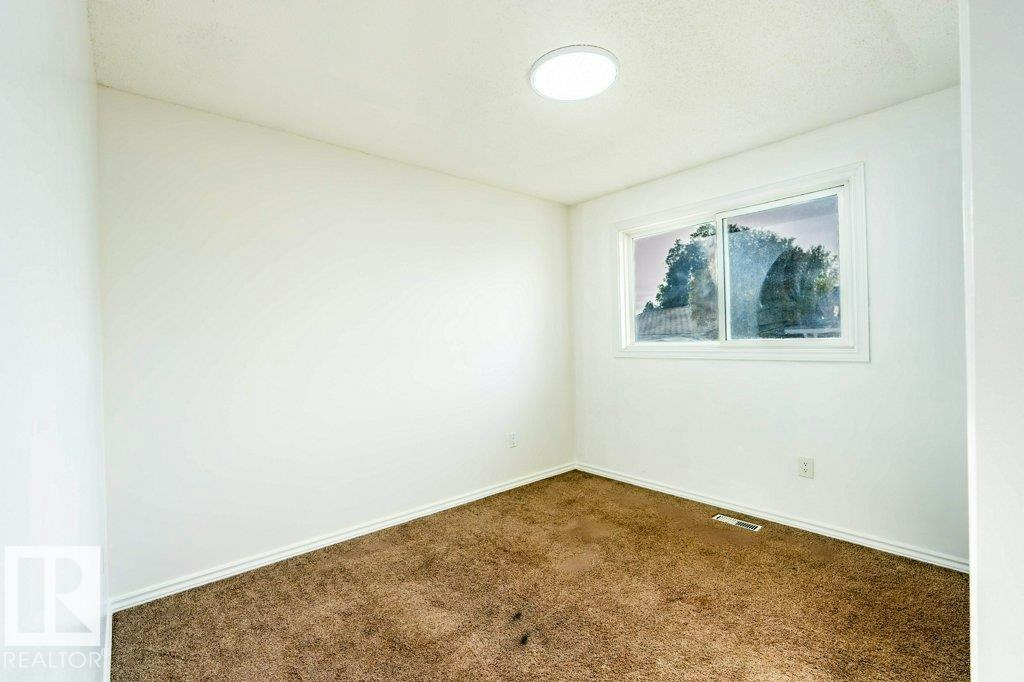 1139 Lakewood Road N, Edmonton, AB, T6K 3A9 - 22