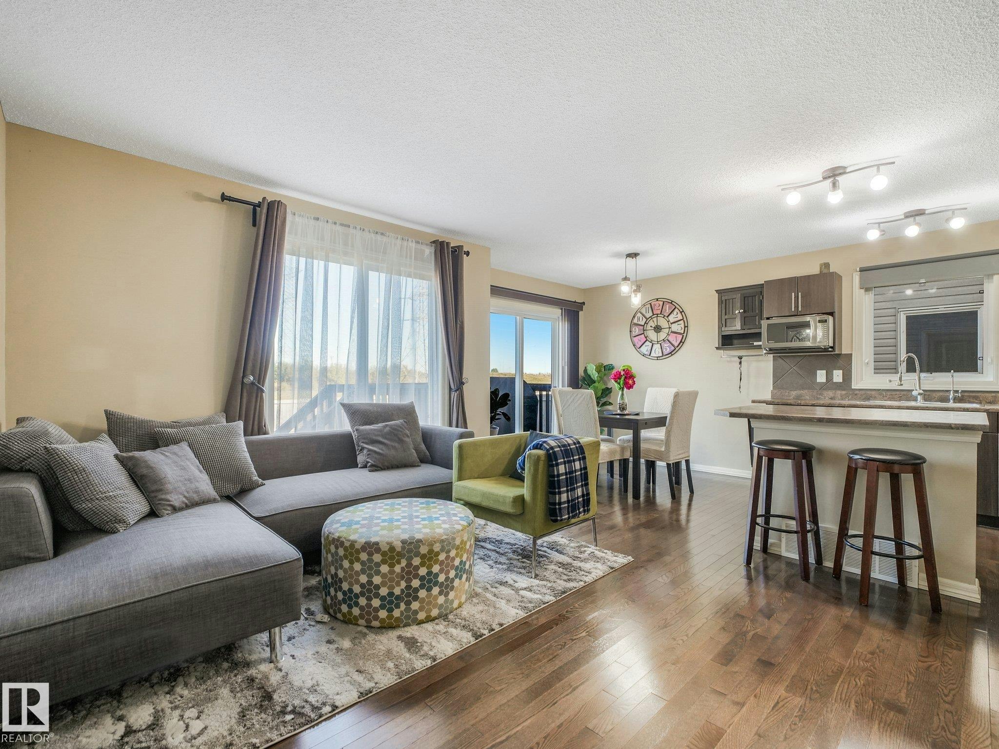 5220 1a Avenue, Edmonton, AB, T6X 0X1