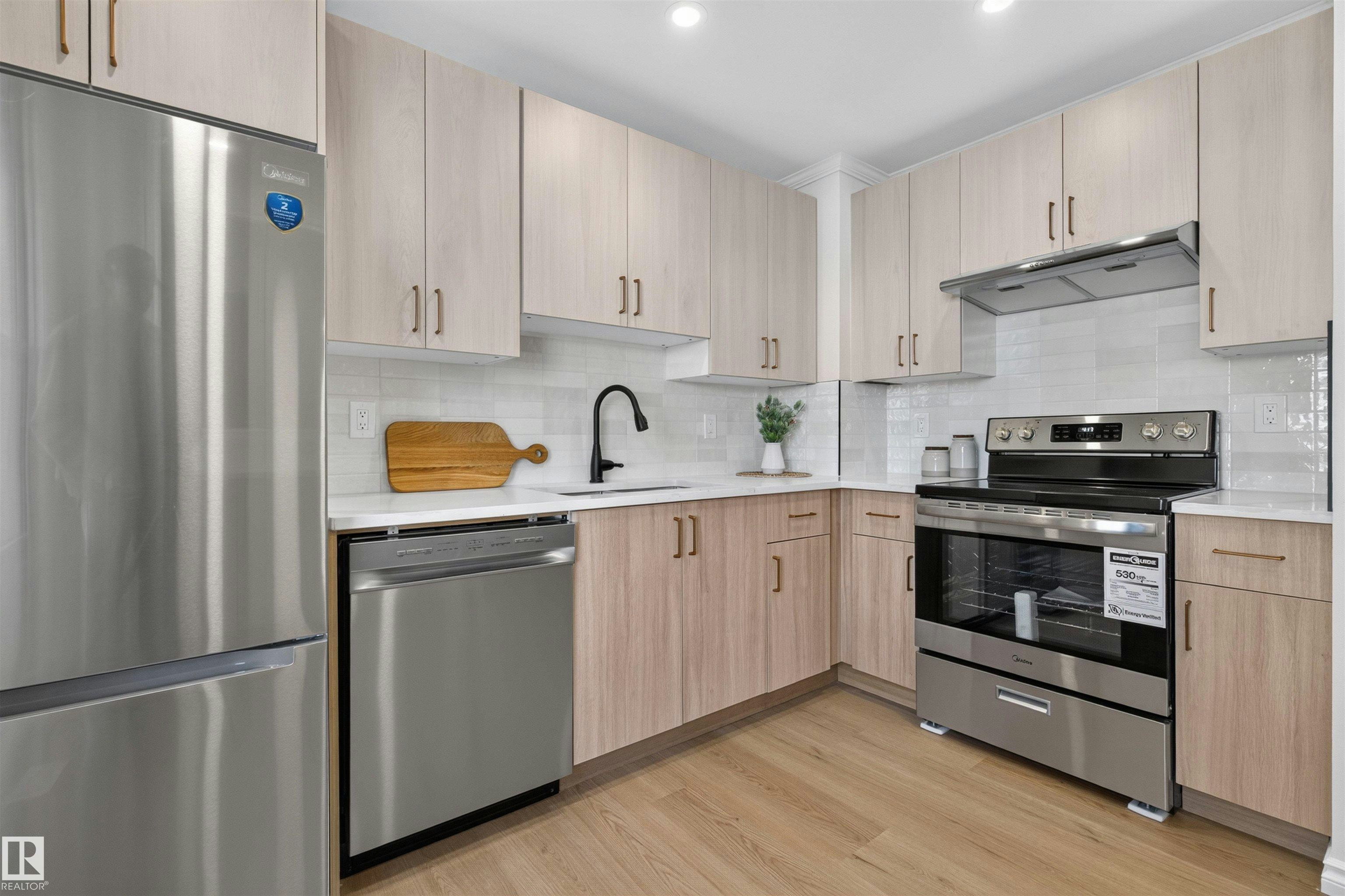 11-2024 57 Street, Edmonton, AB, T6L 2Z3