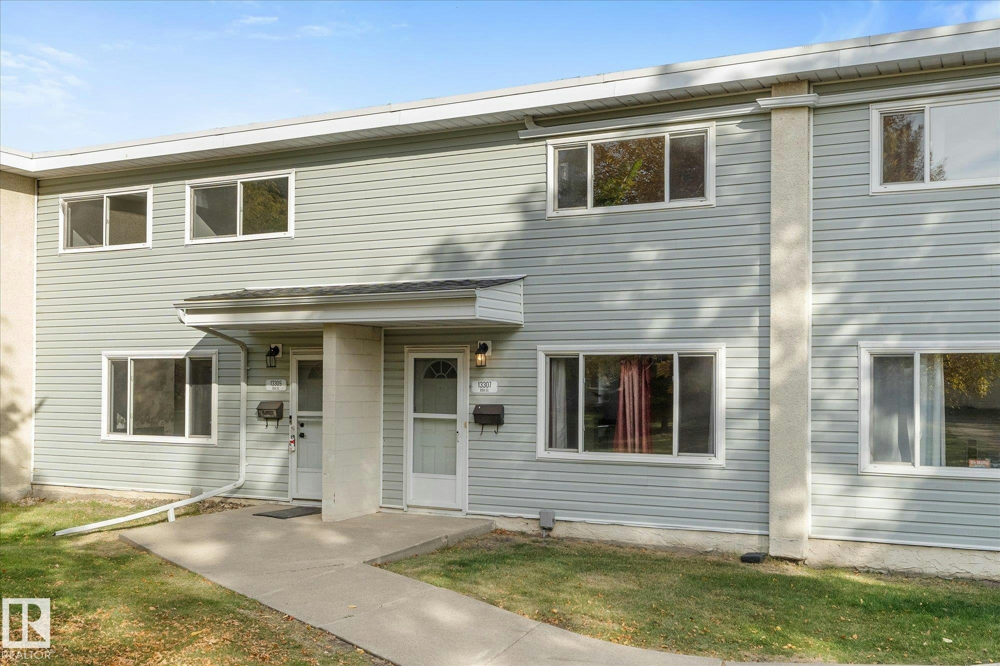 13307 89a Street, Edmonton, AB, T5E 3L2