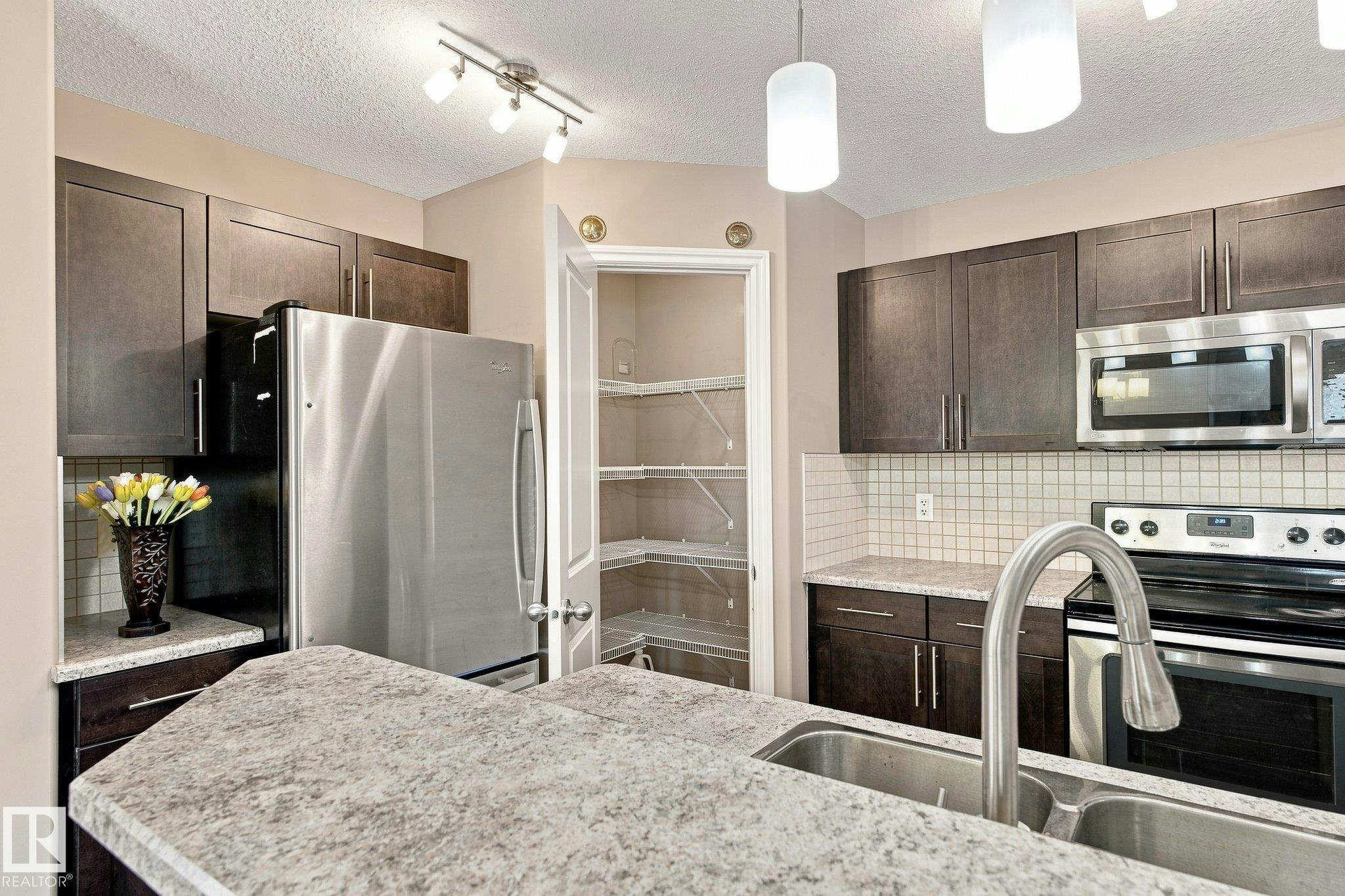 18080 89 Street, Edmonton, AB, T5Z 0J5 - 11