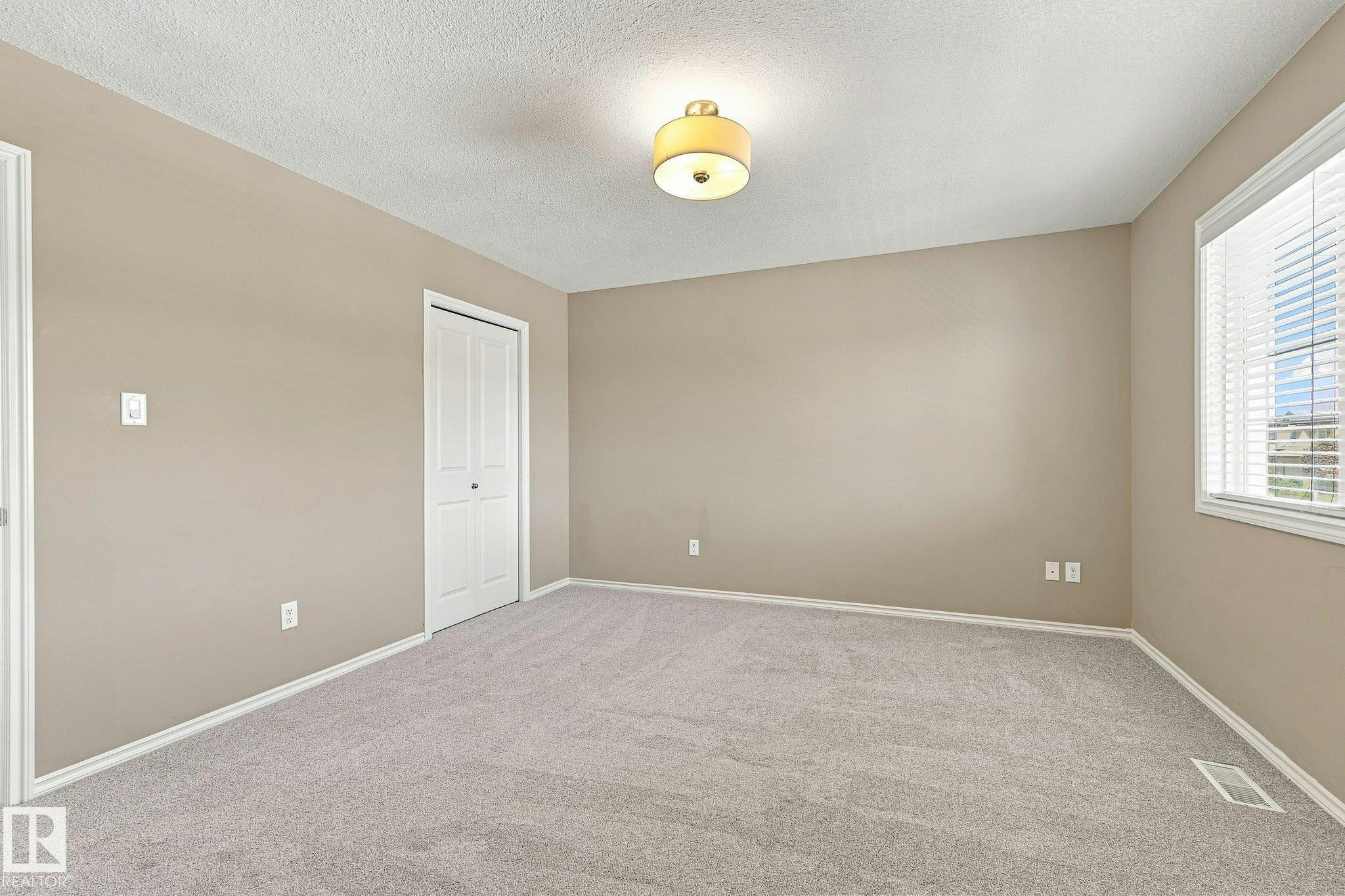 18080 89 Street, Edmonton, AB, T5Z 0J5 - 23