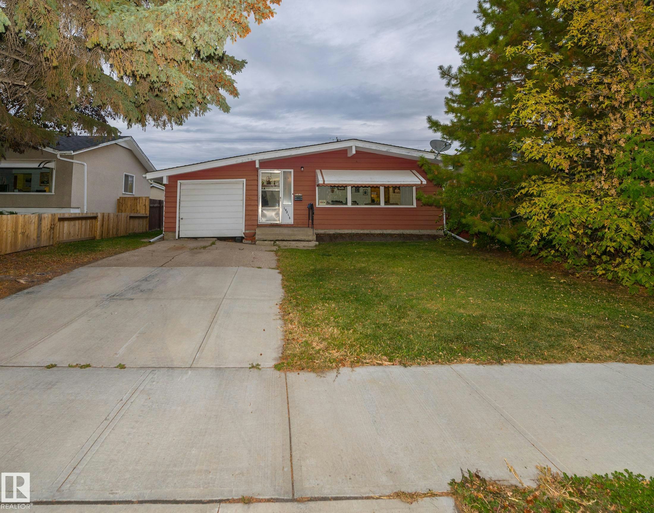 10512 55 Avenue, Edmonton, AB, T6H 0W7