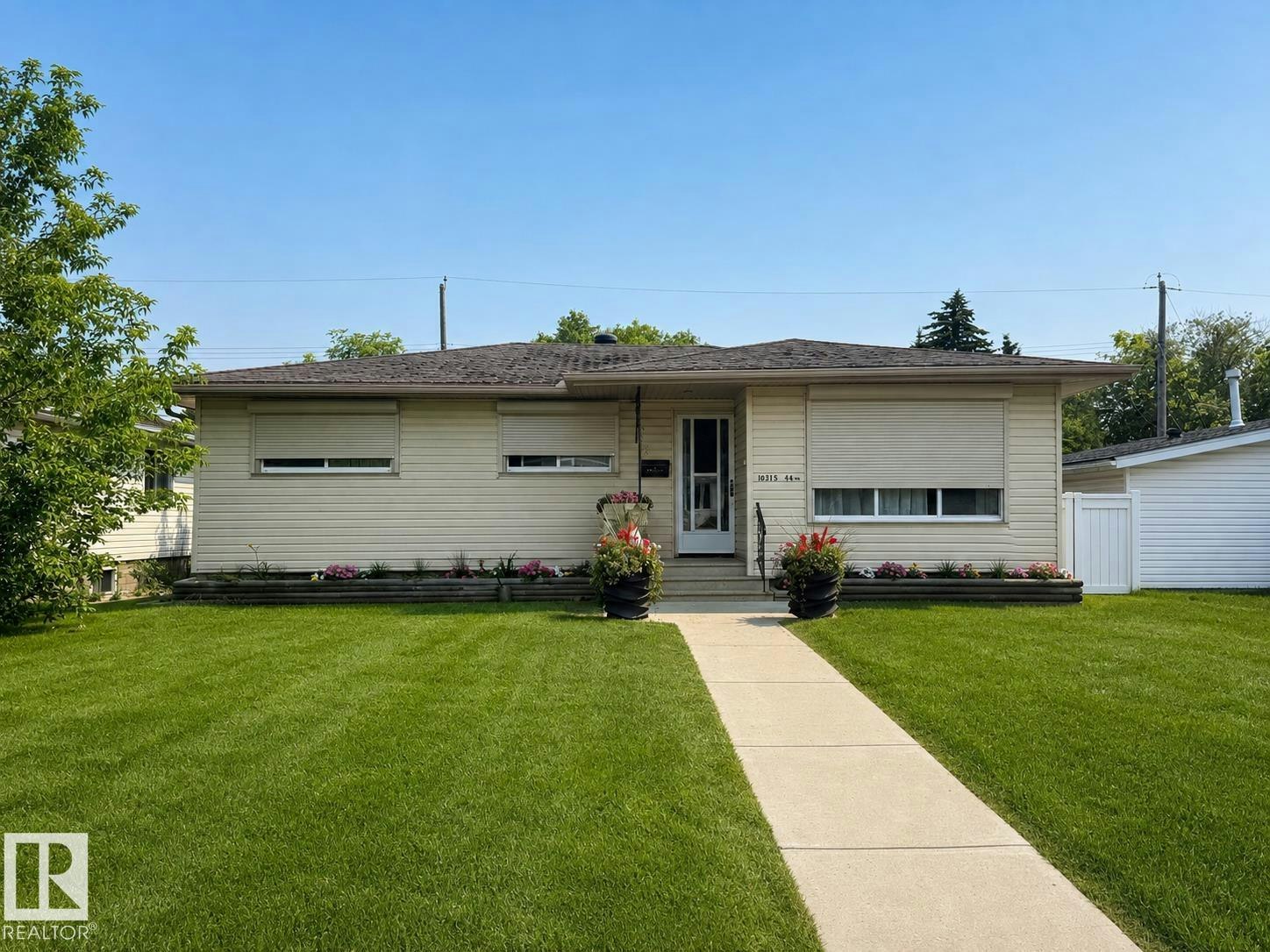 10315 44 Street, Edmonton, AB, T6A 1V6
