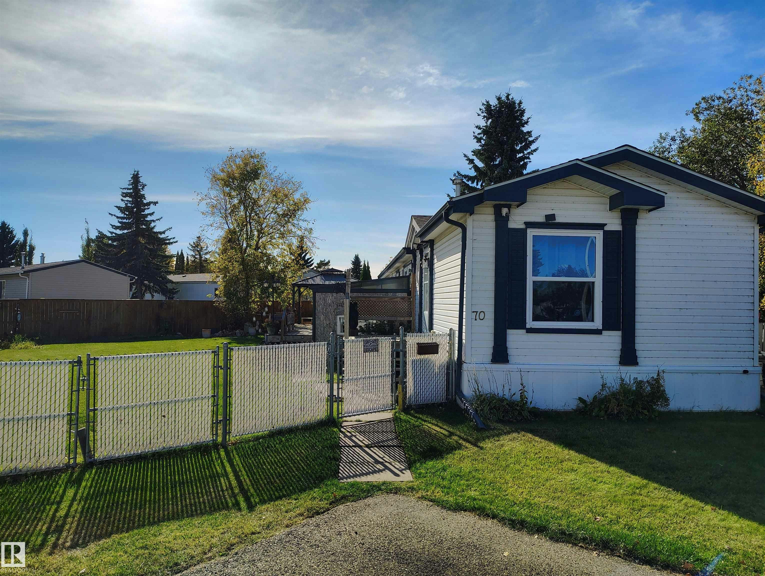70 Evergreen Mobile Park, Edmonton, AB, T5Y 4M2