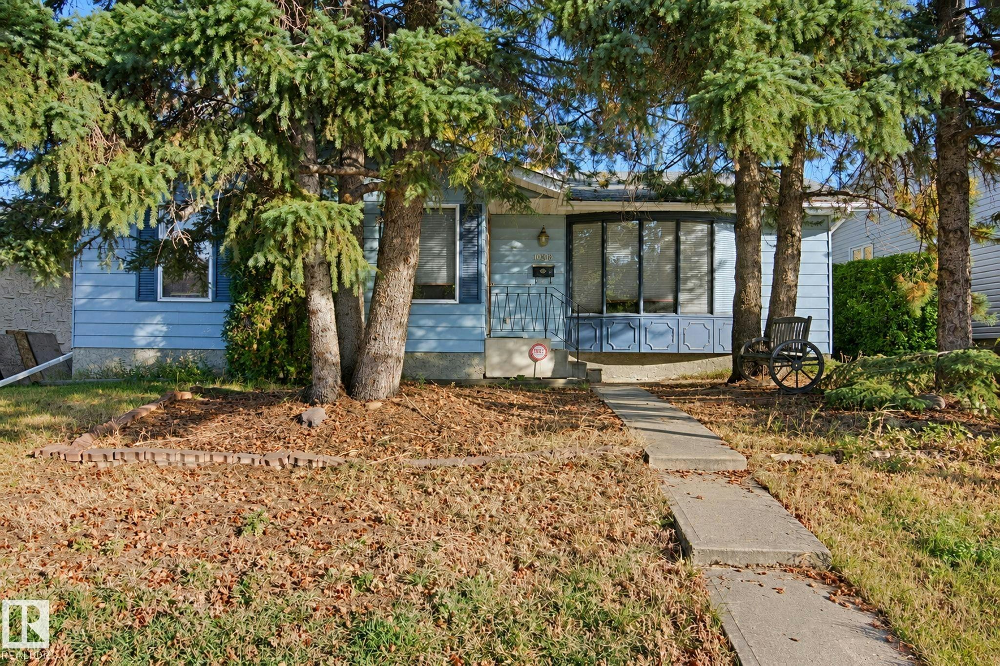 10824 35 Avenue, Edmonton, AB, T6J 2V3