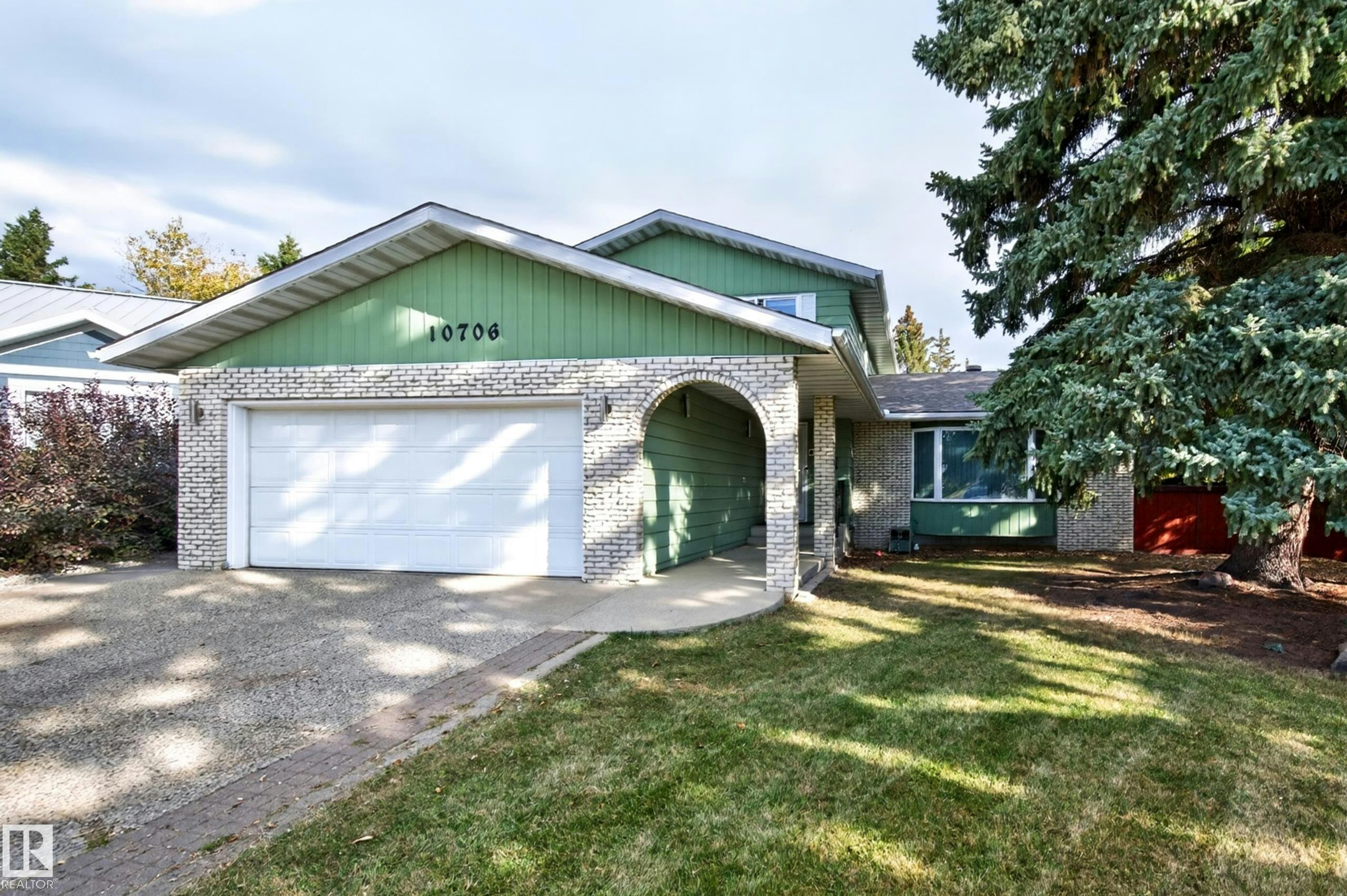 10706 33a Avenue, Edmonton, AB, T6J 3B7