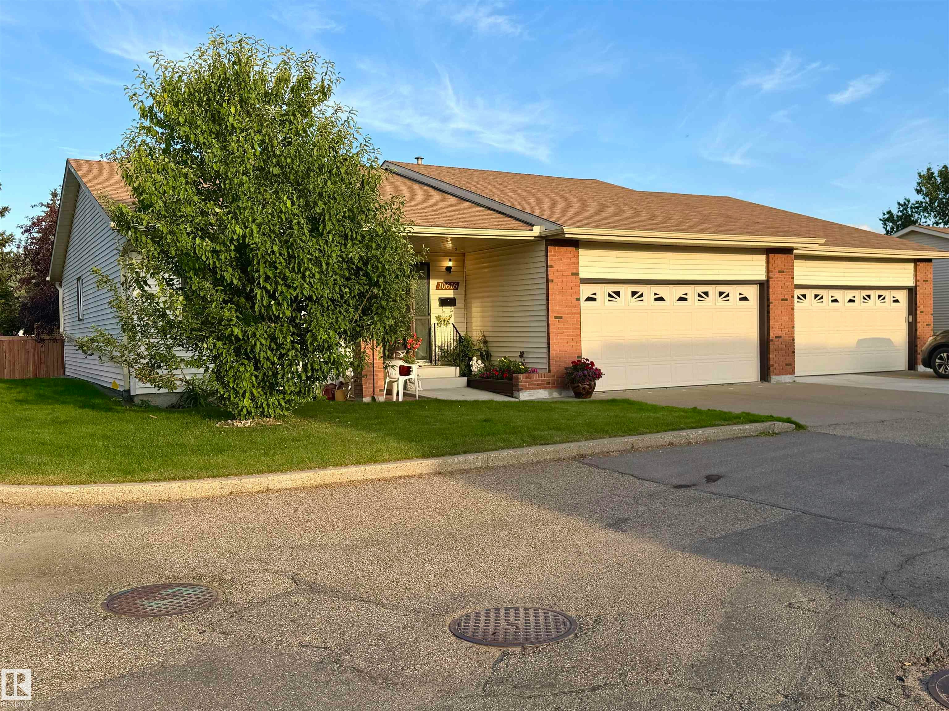 10616 153 Avenue, Edmonton, AB, T5X 5R6