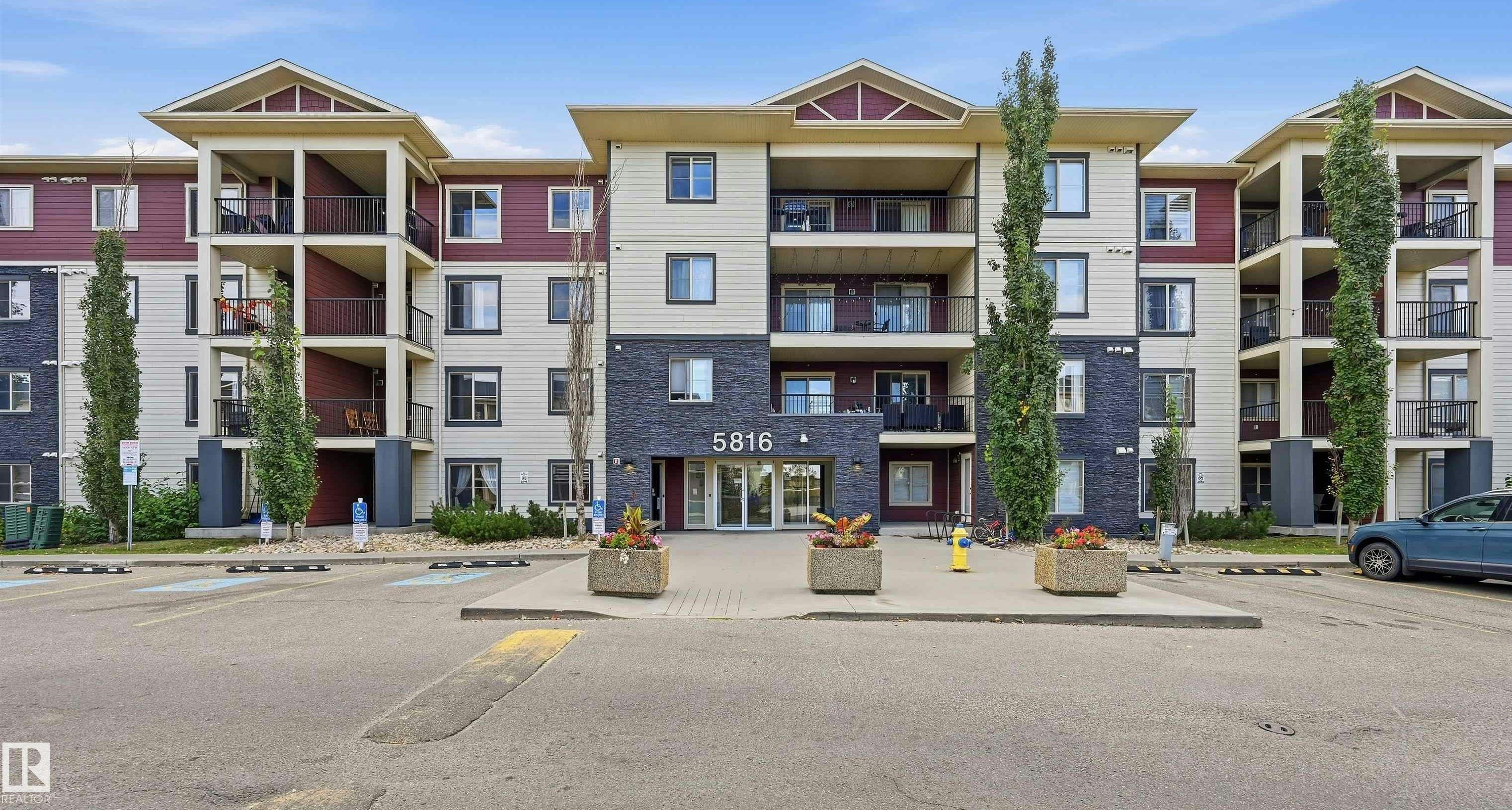 425-5816 Mullen Place, Edmonton, AB, T6R 0W3
