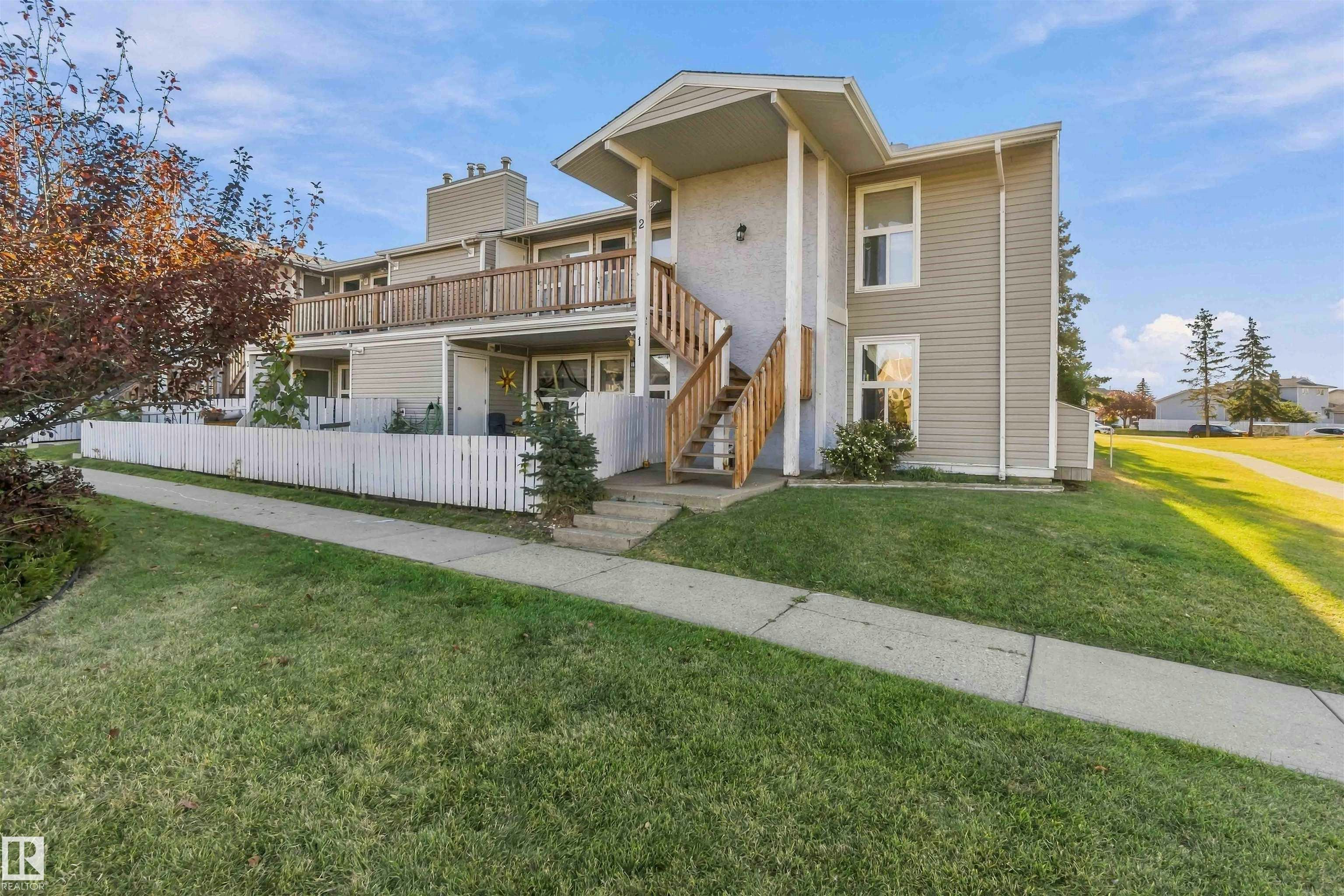2-2703 79 Street NW, Edmonton, AB, T6K 3Z6