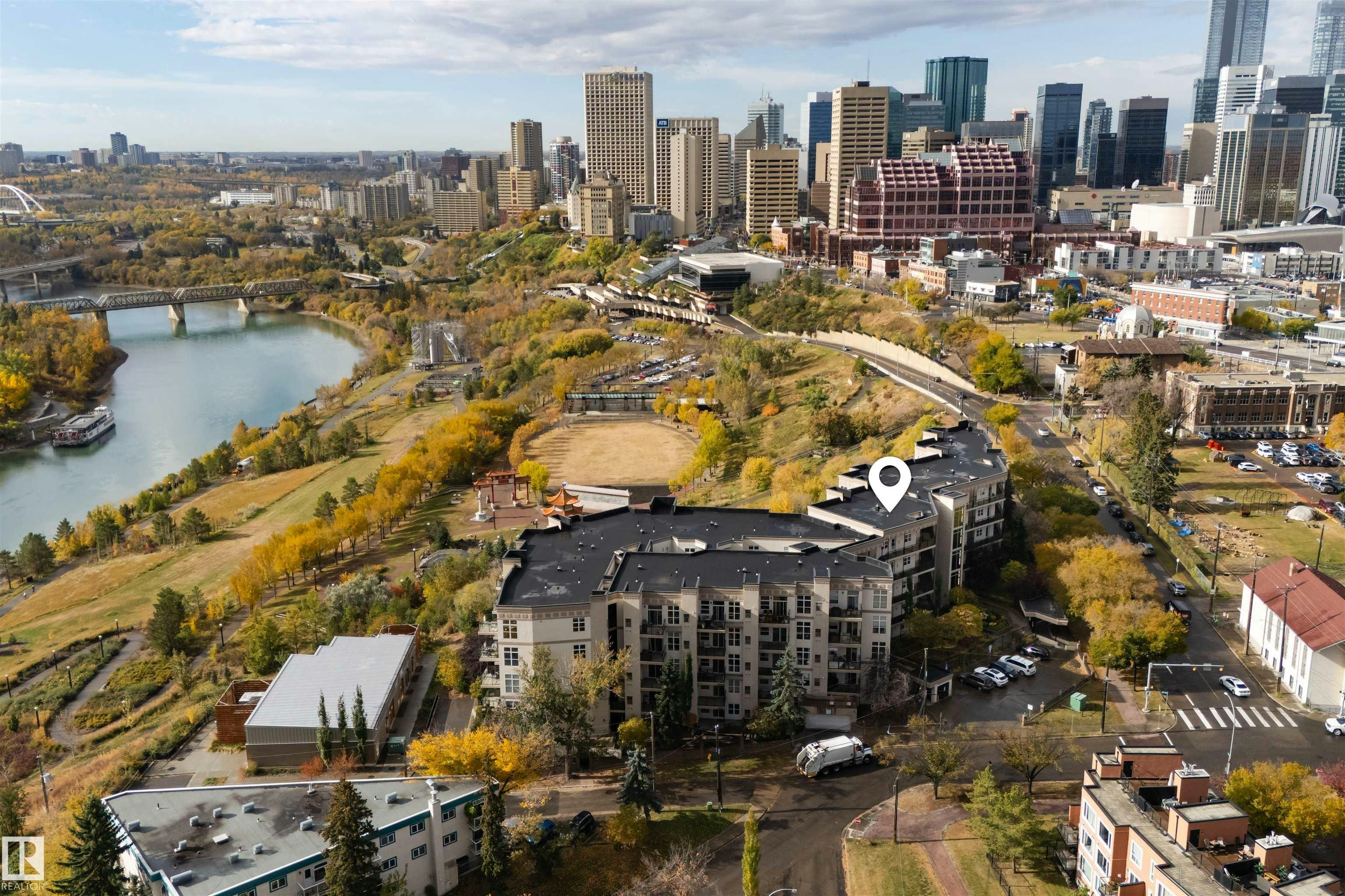 412-9503 101 Avenue, Edmonton, AB, T5H 4R1