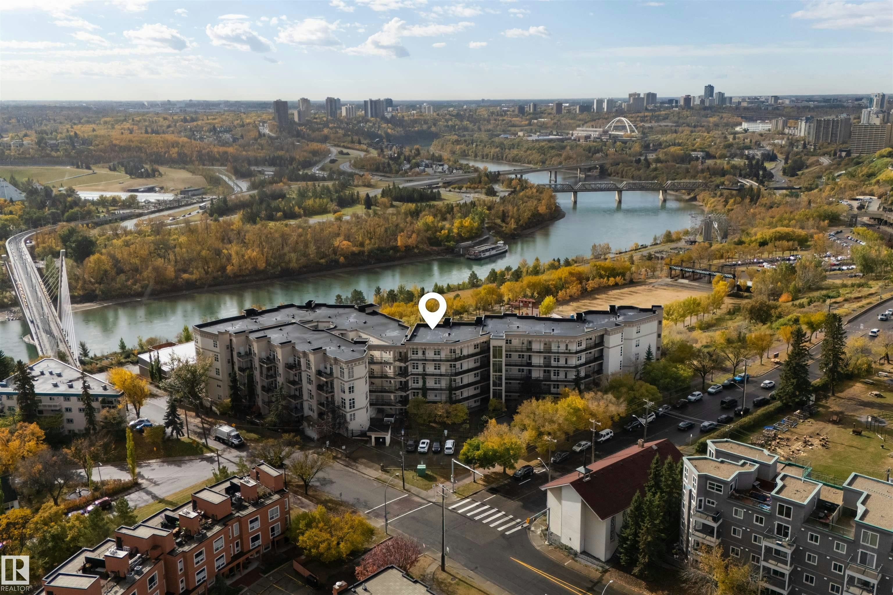 412-9503 101 Avenue, Edmonton, AB, T5H 4R1
