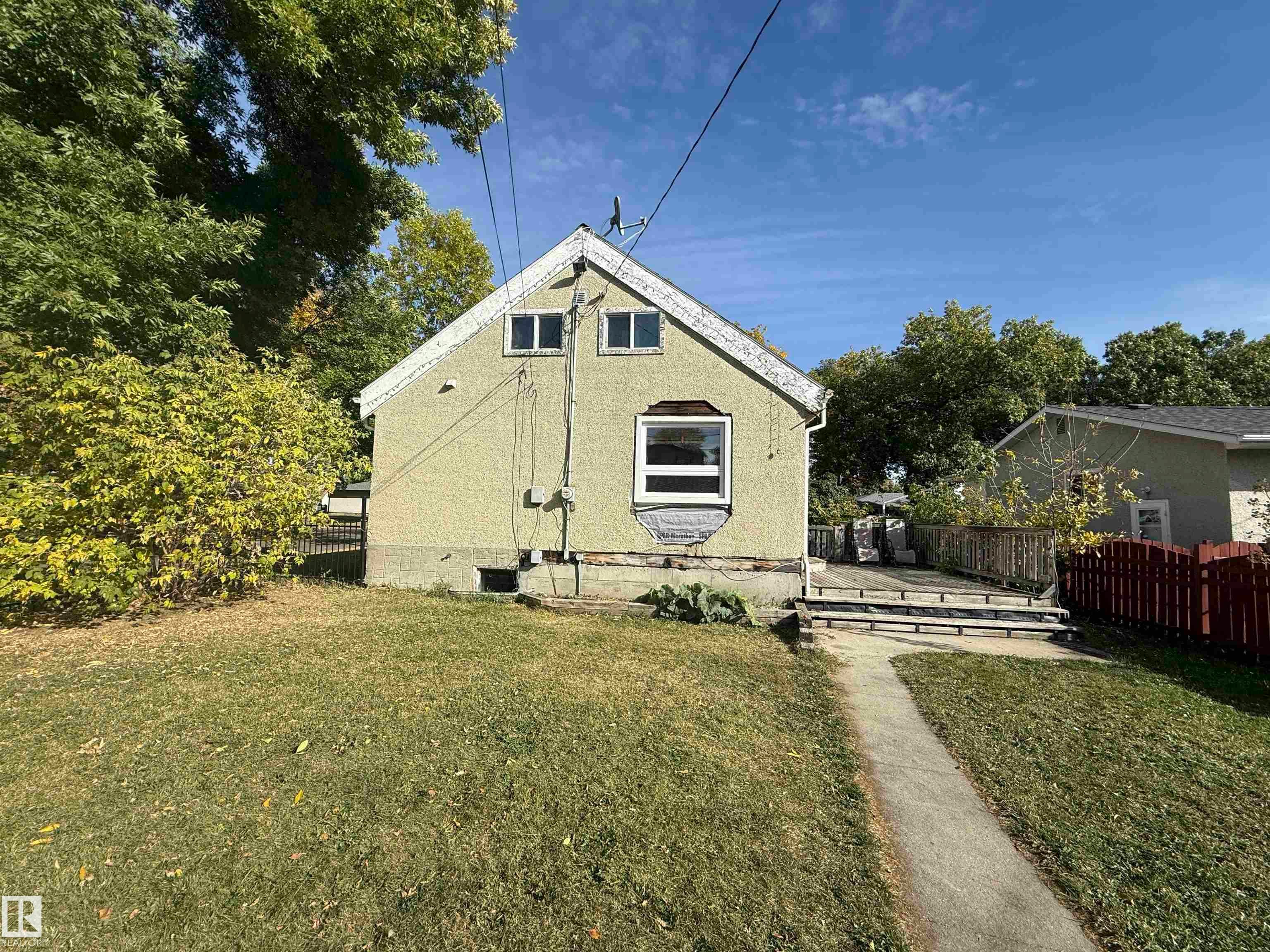 11942 37 Street, Edmonton, AB, T5W 2C1