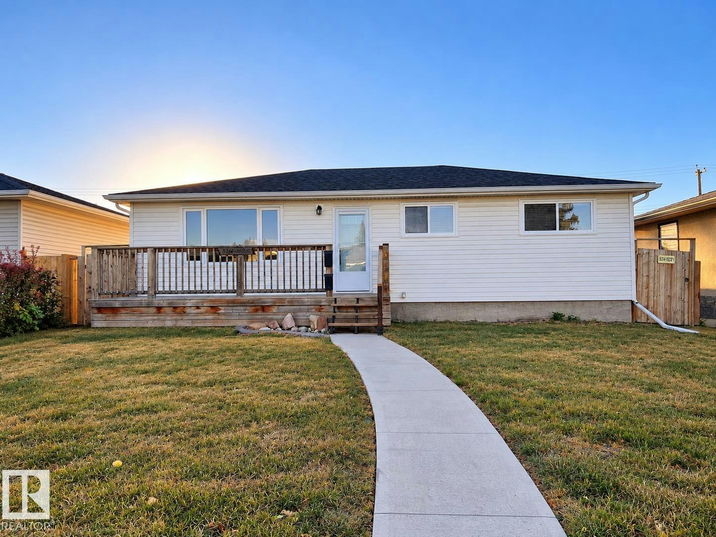 8914 162 Street, Edmonton, AB, T5R 2M4