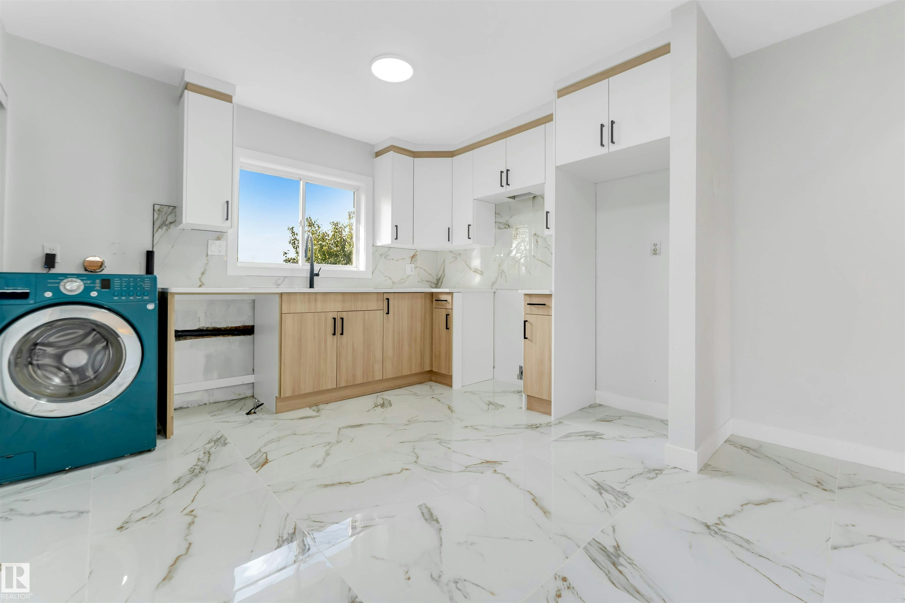 3432 60 Street, Edmonton, AB, T6L 1E2