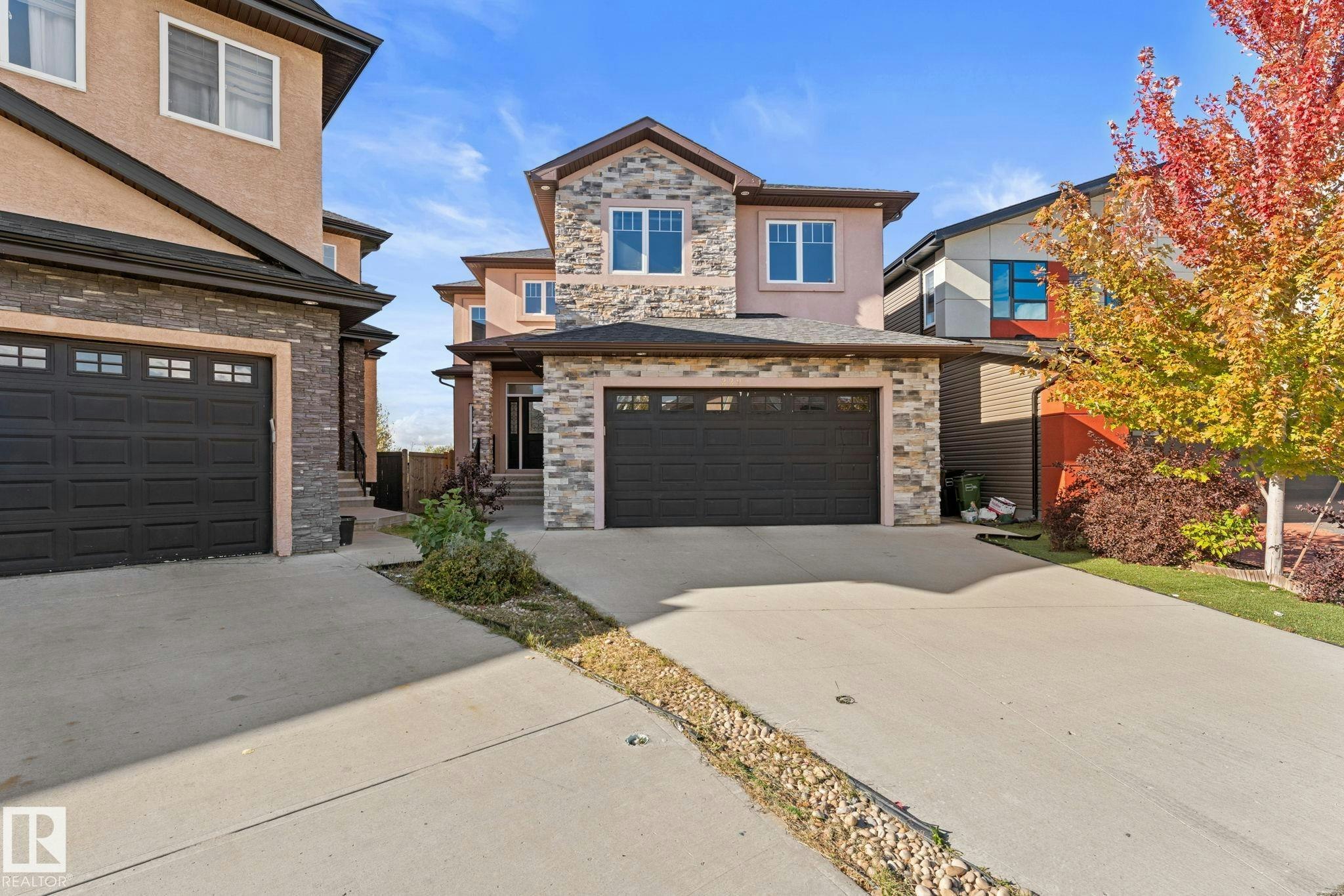 229 Albany Drive, Edmonton, AB, T6V 0L4