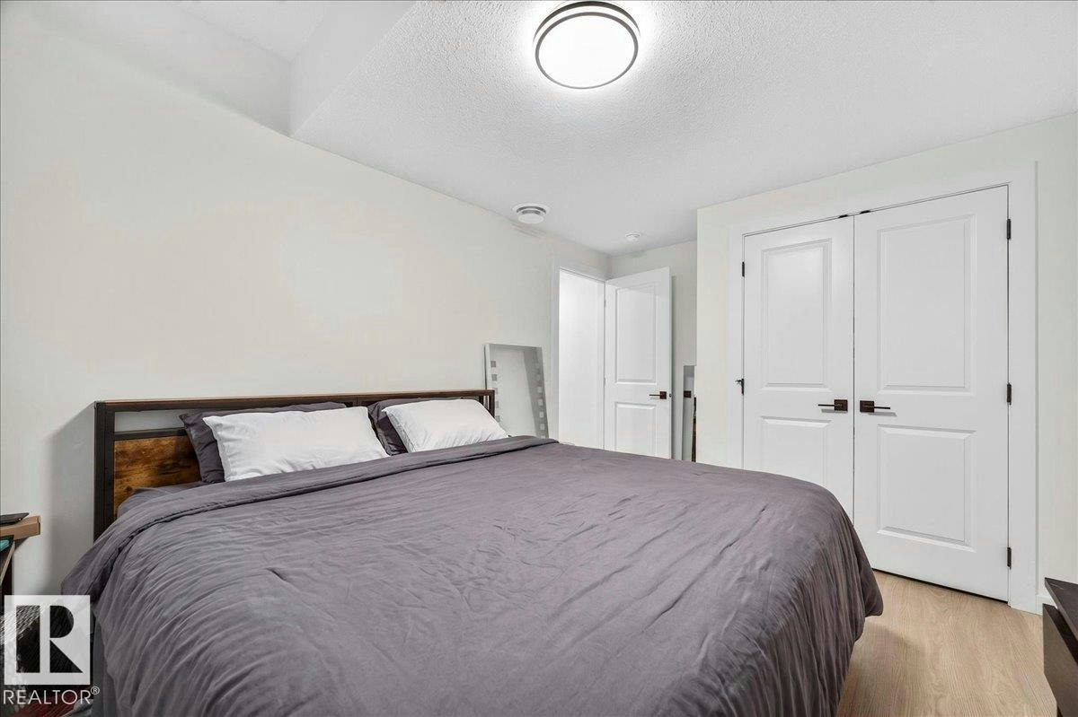 10751 73 Avenue, Edmonton, AB, T6E 1C5 - 55