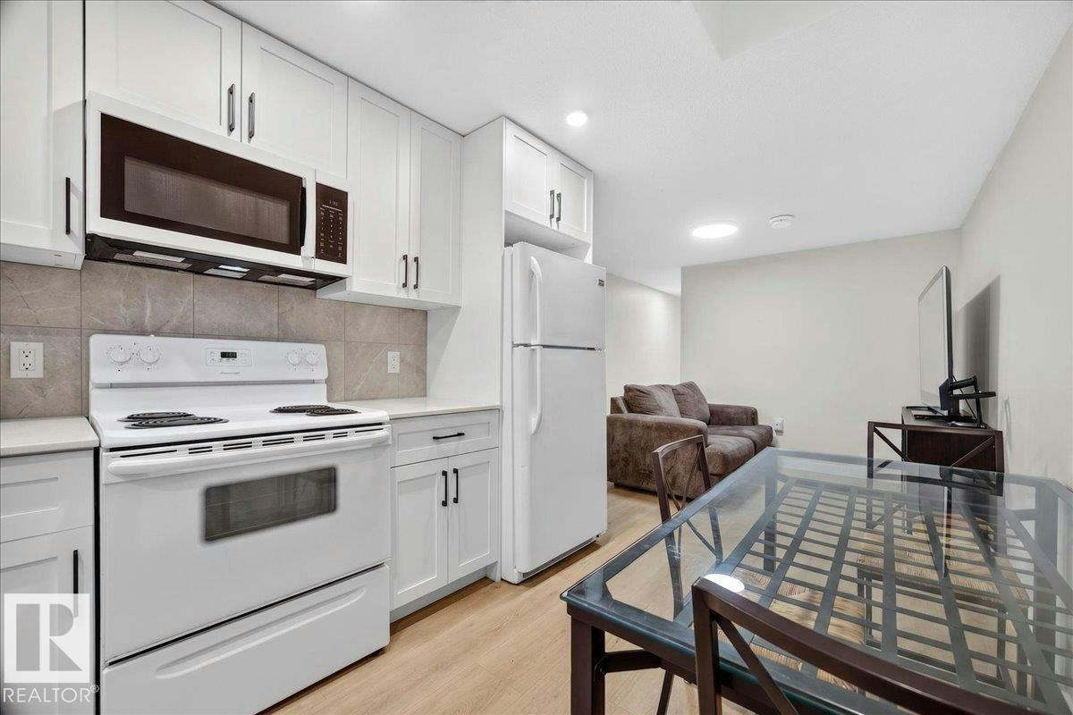 10751 73 Avenue, Edmonton, AB, T6E 1C5 - 49