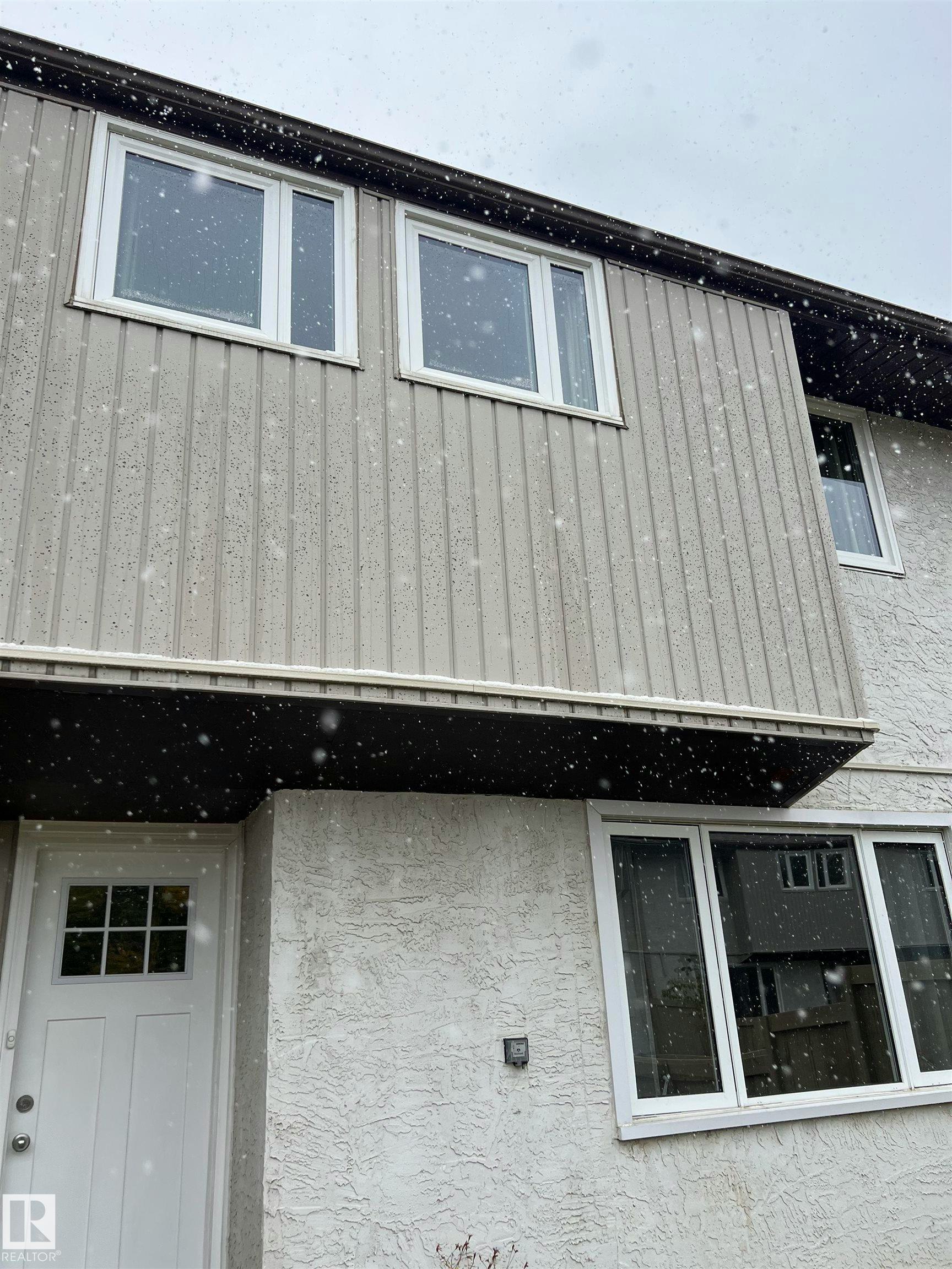 10-14130 80 Street NW, Edmonton, AB, T5C 1L6
