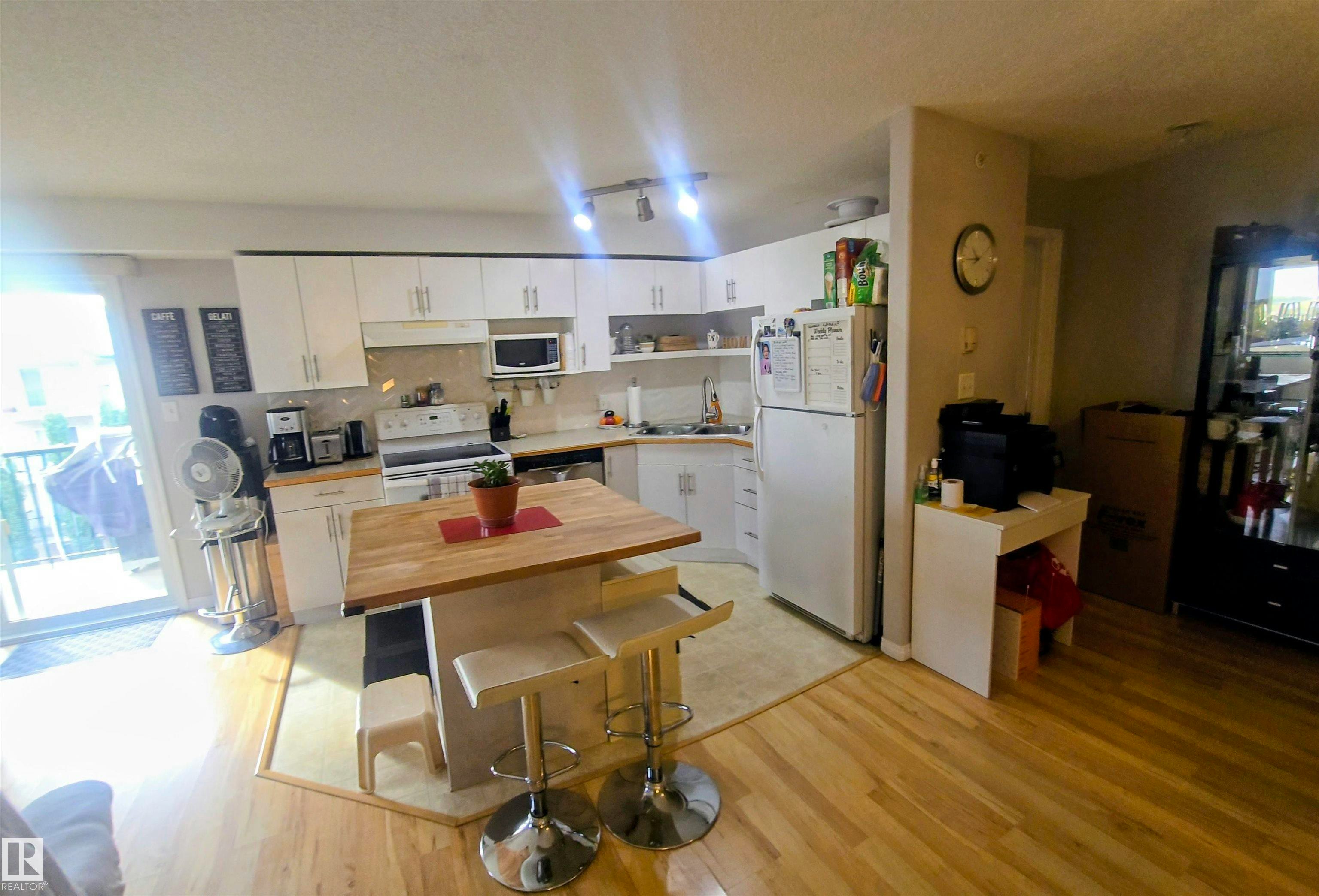 502-11325 83 Street, Edmonton, AB, T5B 4W5 - 8