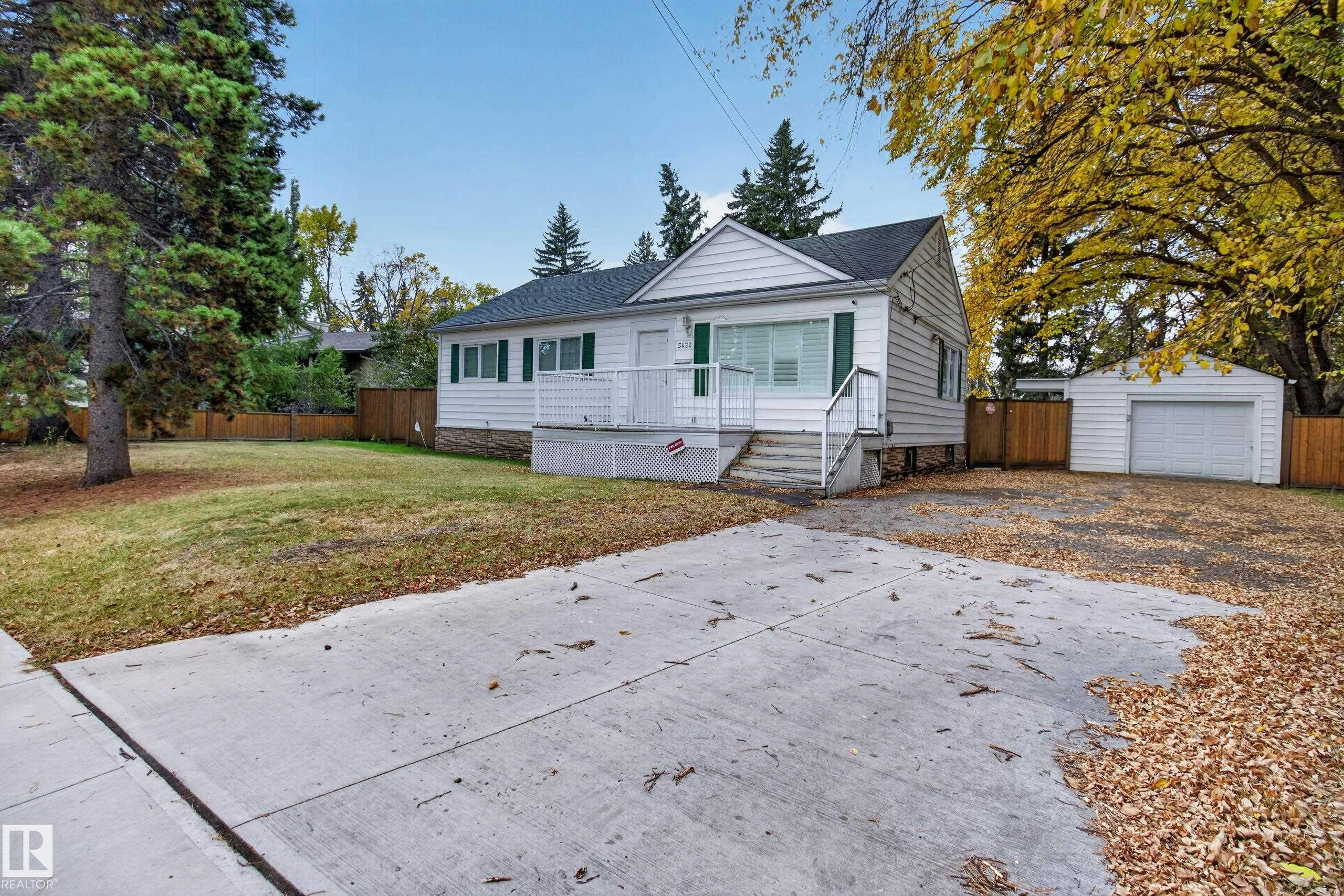 5422 110 Street, Edmonton, AB, T6H 3E1