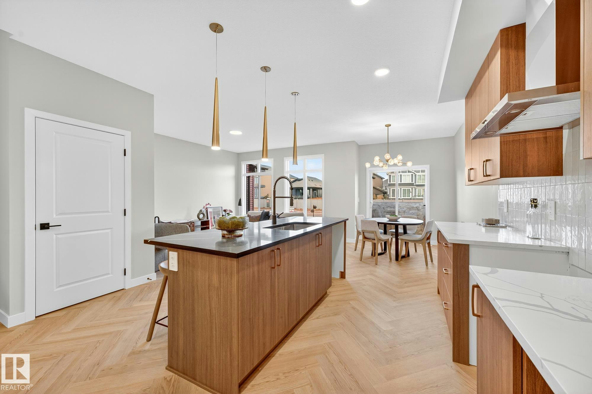 8307 Kiriak Loop, Edmonton, AB, T6W 5S2