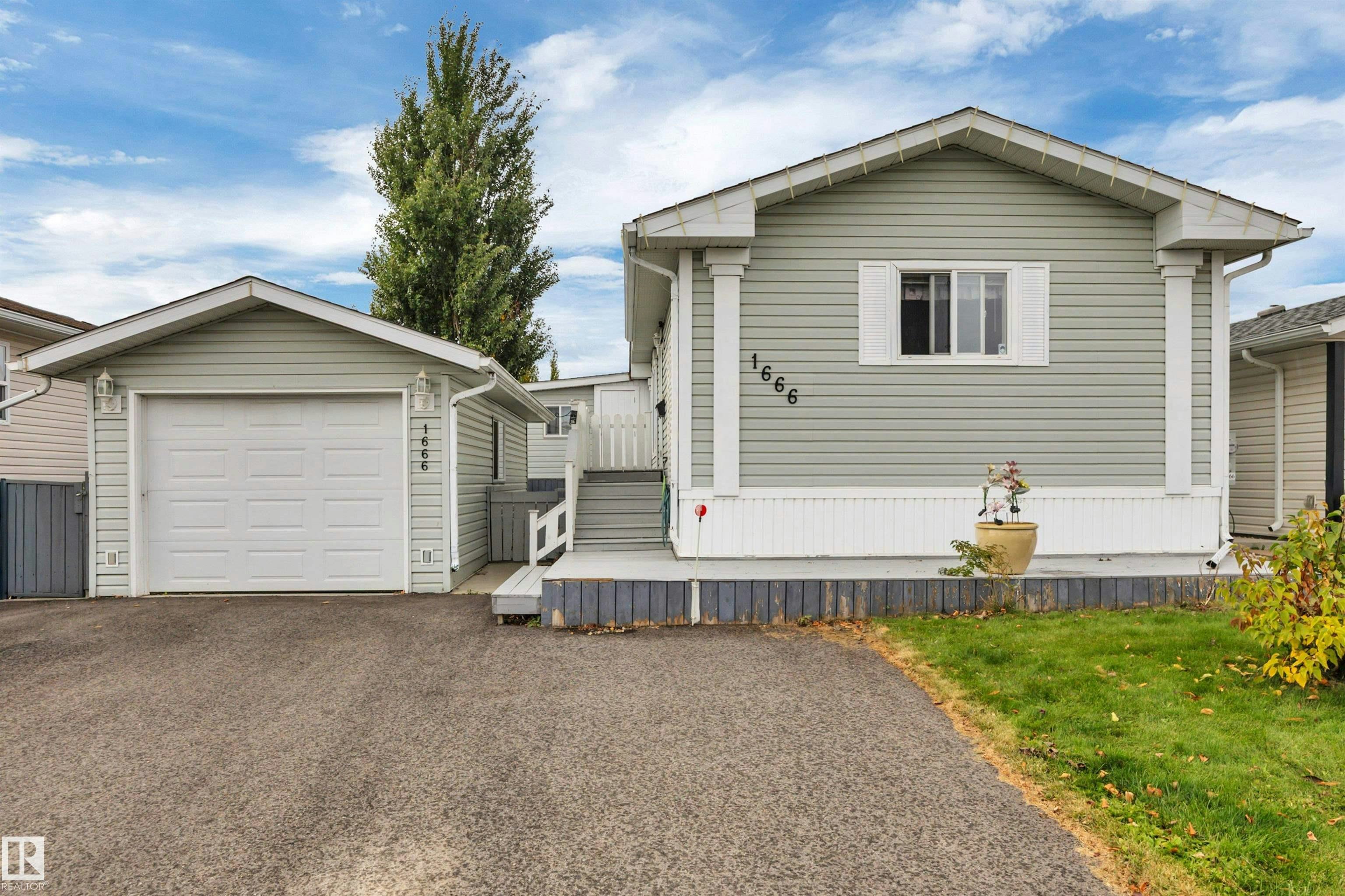1666 Jubilee Crescent, Rural Strathcona County, AB, T8H 2J5