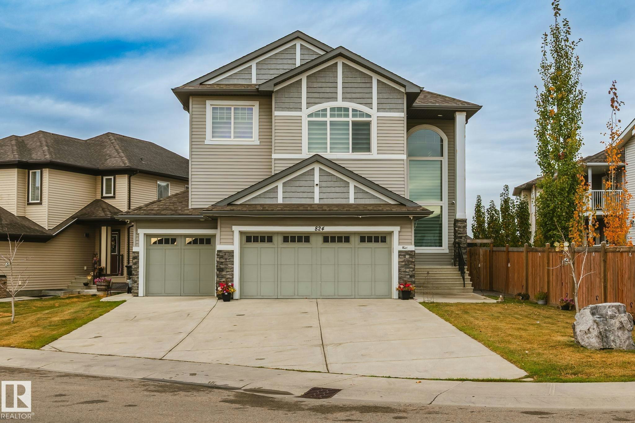 824 34 Ave NW, Edmonton, AB, T6T 0B3