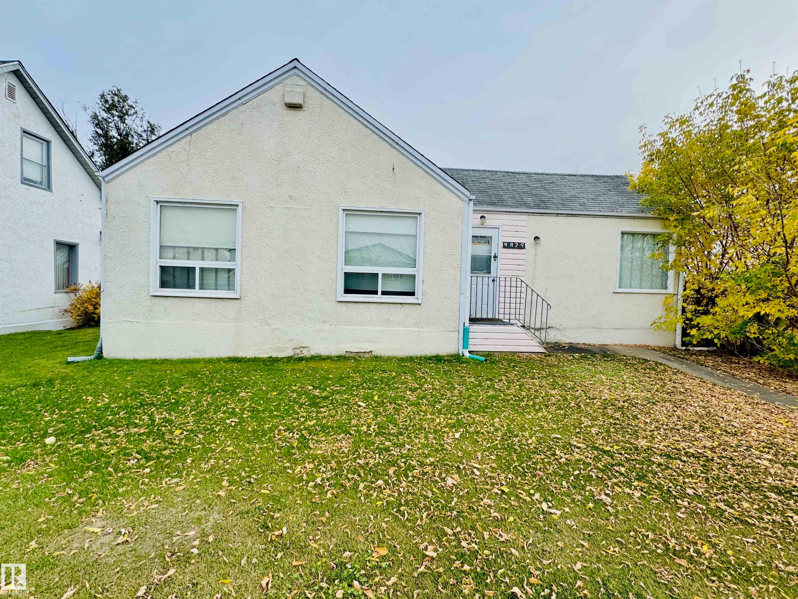 4829 51 Avenue, St. Paul Town, AB, T0A 3A3