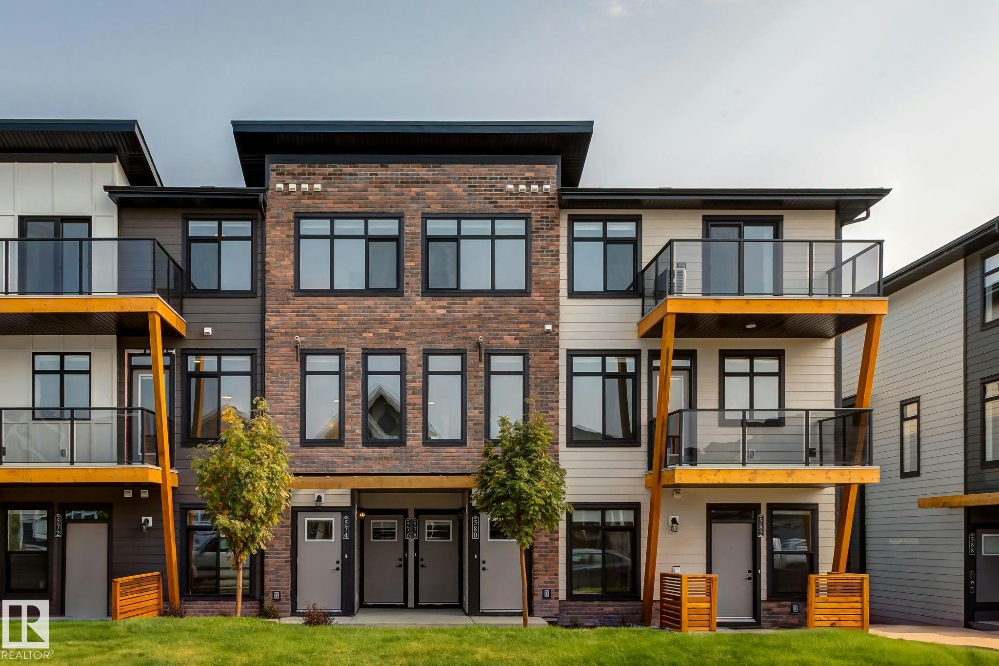 11-32631 19 Avenue, Edmonton, AB, T6W 5C6