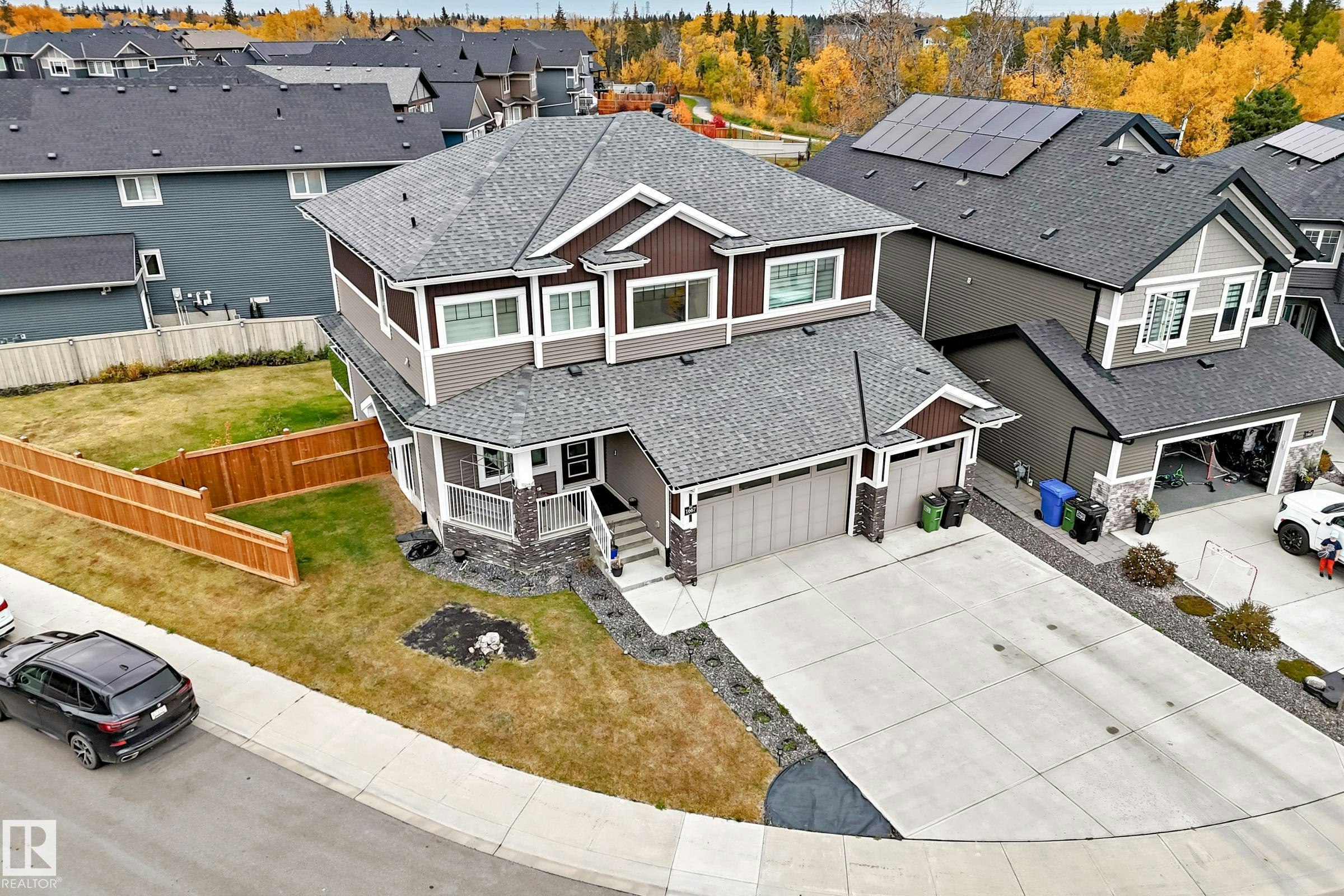 1667 Enright Way NW, Edmonton, AB, T6M 0Z2