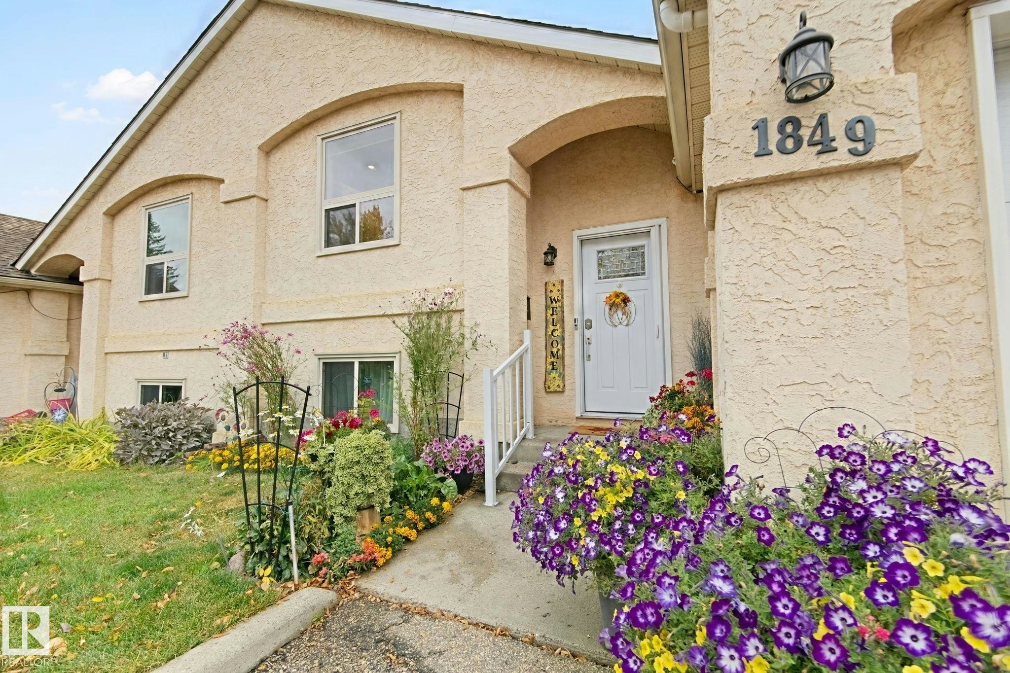 1849 Mill Woods Road E, Edmonton, AB, T6L 6K2